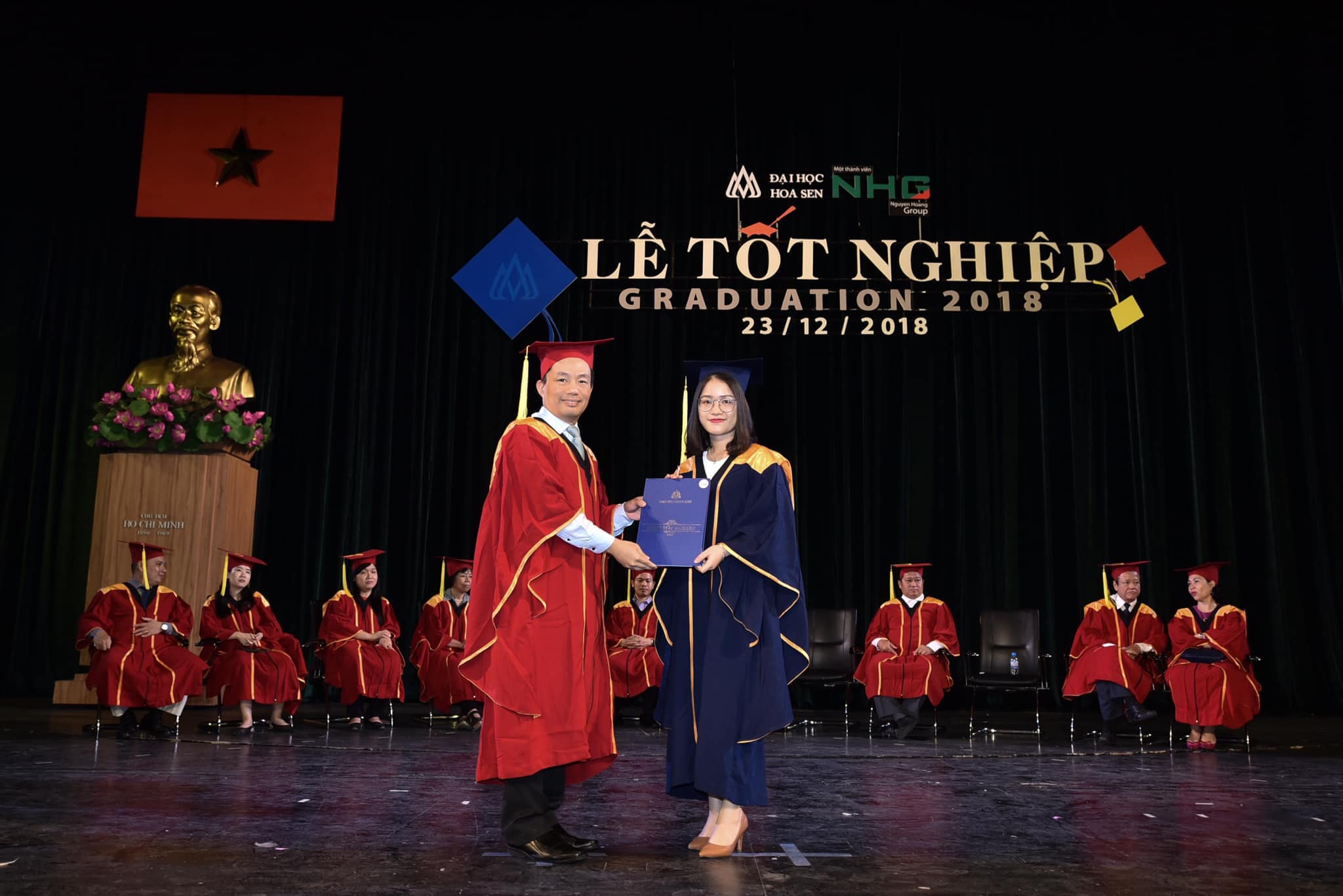 Chị Khánh Vy tốt nghiệp tại Trường Đại học Hoa Sen năm 2018
