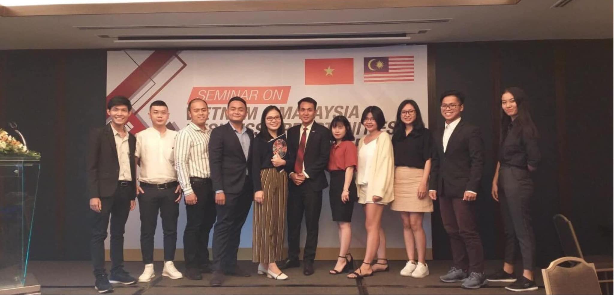 Anh Vũ tổ chức sự kiện thương mại tại Lãnh sự quán Malaysia