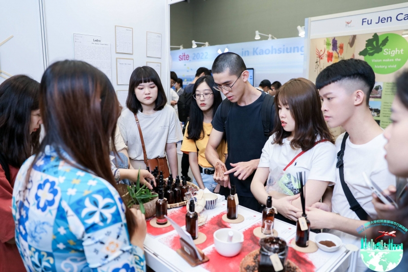 32e7a94f-7648-4812-8a6d-586b48cb2319