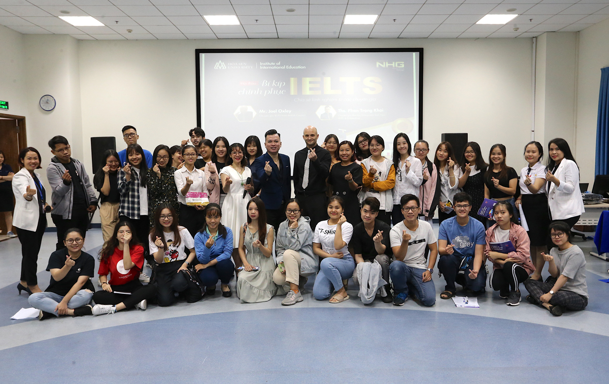 Sinh viên ĐH Hoa Sen hào hứng tham gia hội thảo