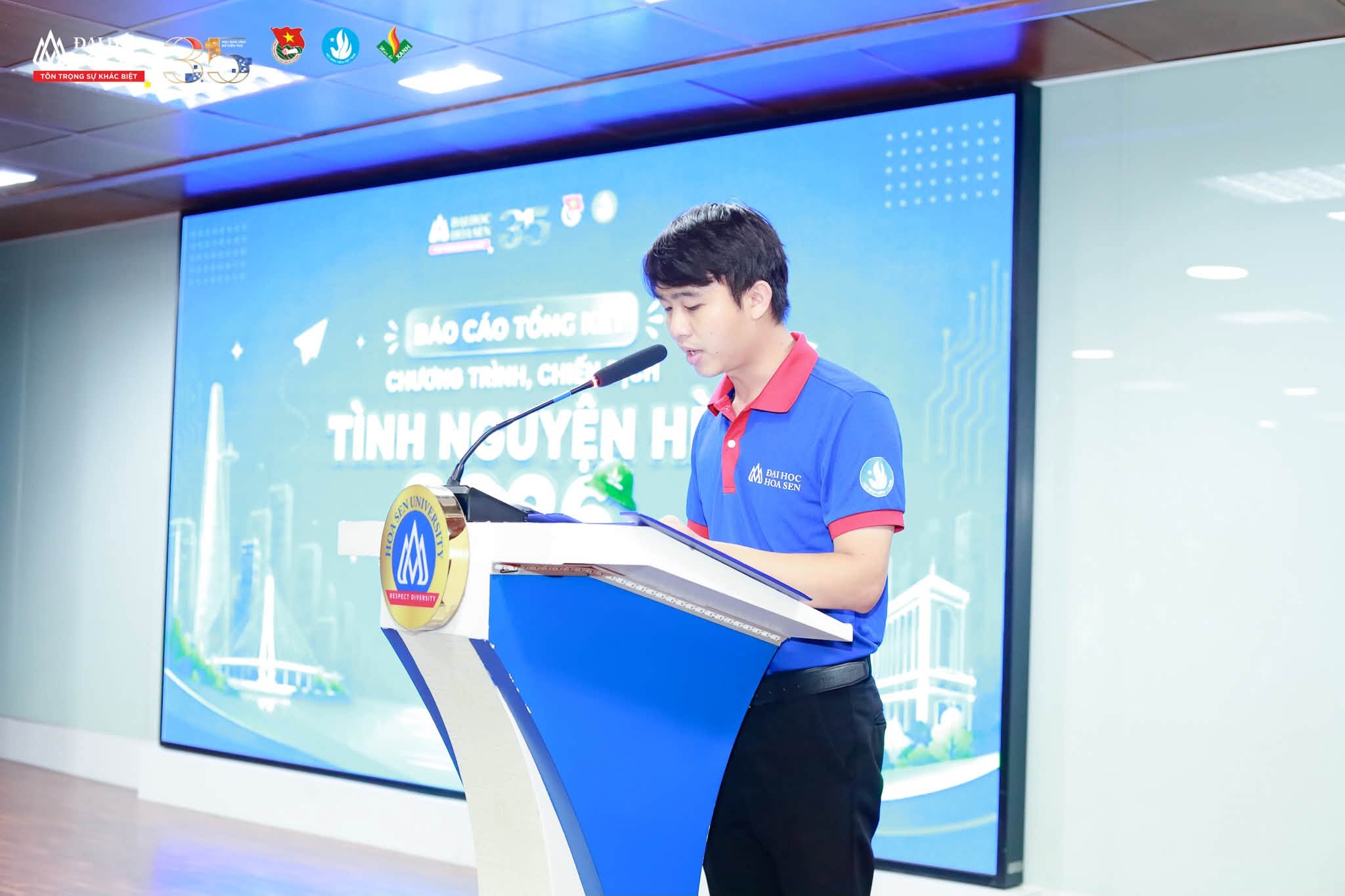 Chỉ huy trưởng báo cáo chiến dịch