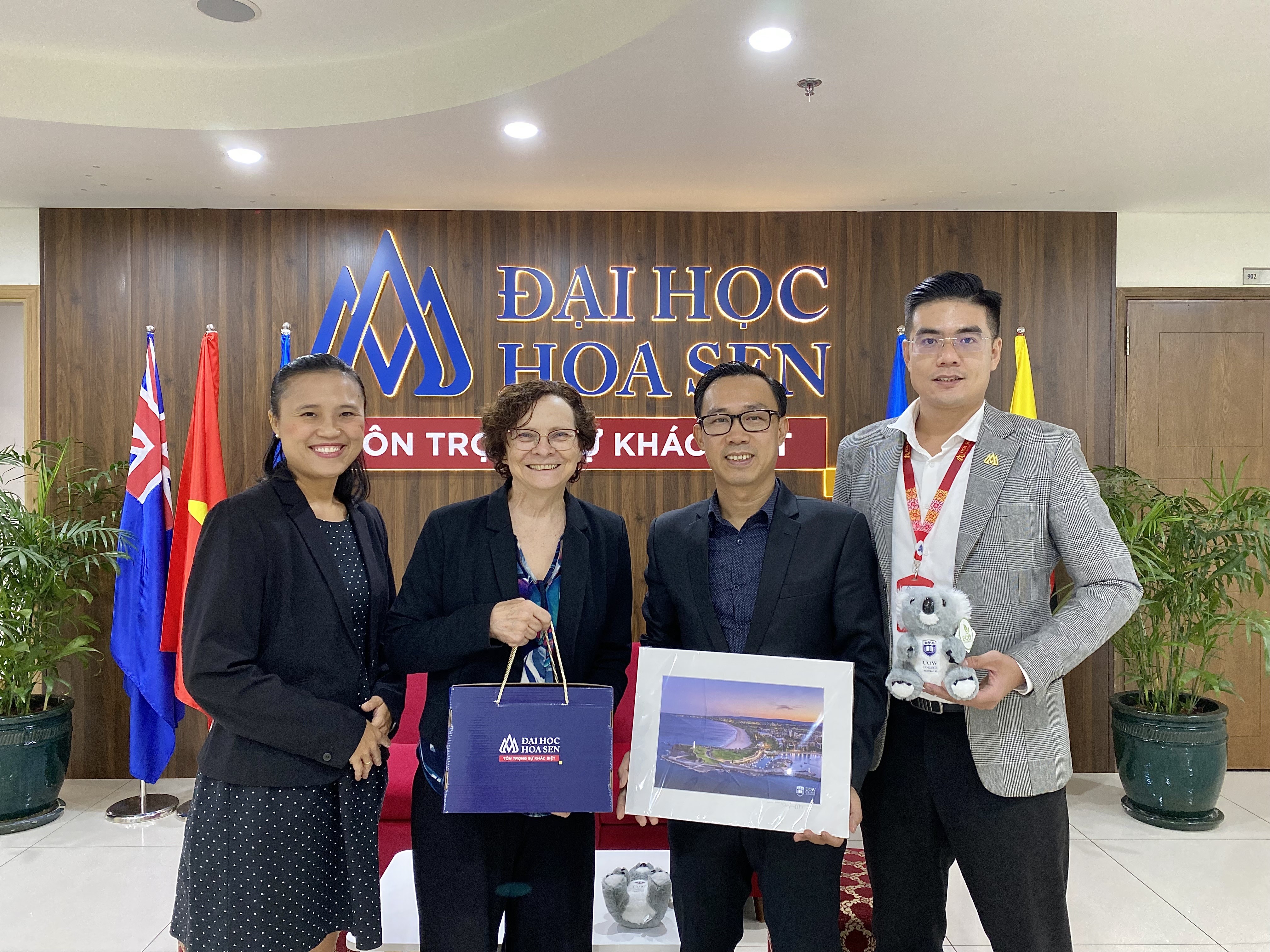 Hoa Sen University and Wollongong University