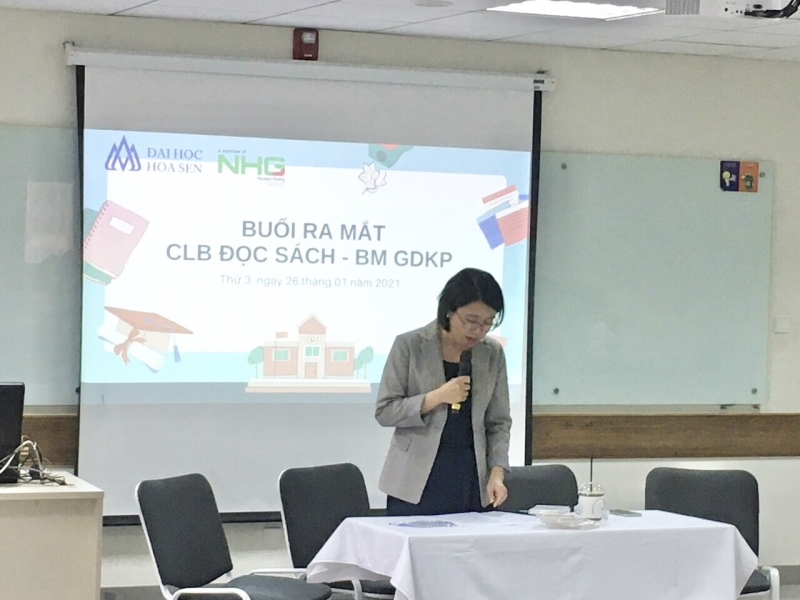 Cô Nguyễn Thị Tịnh trình bày Nội quy và cách thức hoạt động của CLB