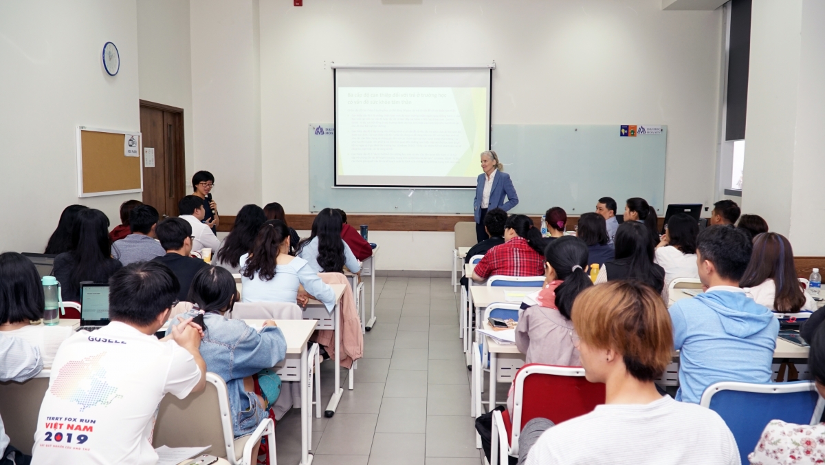 her08773 Nhà trường đóng vai trò quan trọng trong sức khỏe tâm thần trẻ em