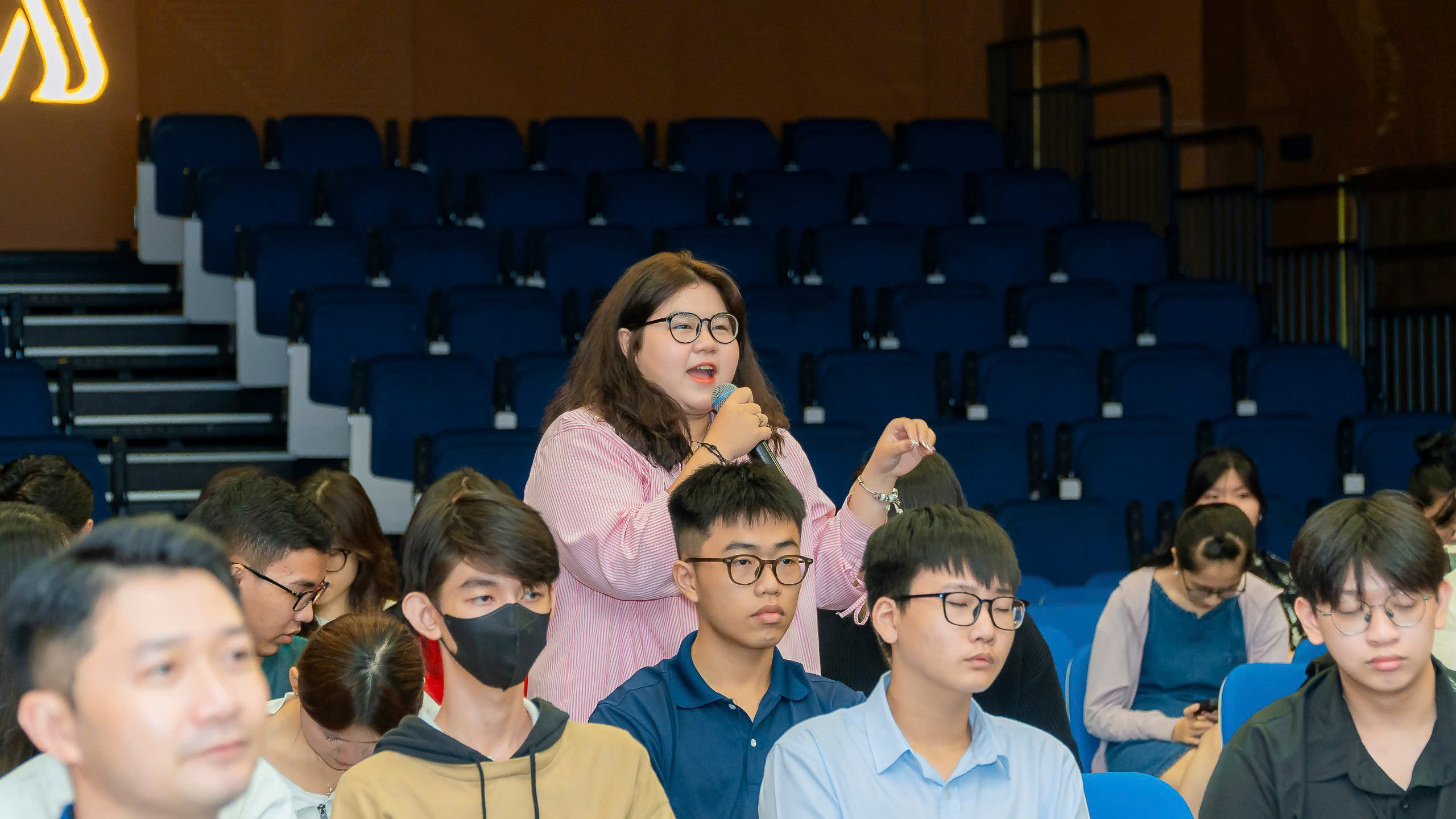 Định hướng chiến lược học tập cho sinh viên tại Toạ đàm "Phương pháp học tập ngành Luật"