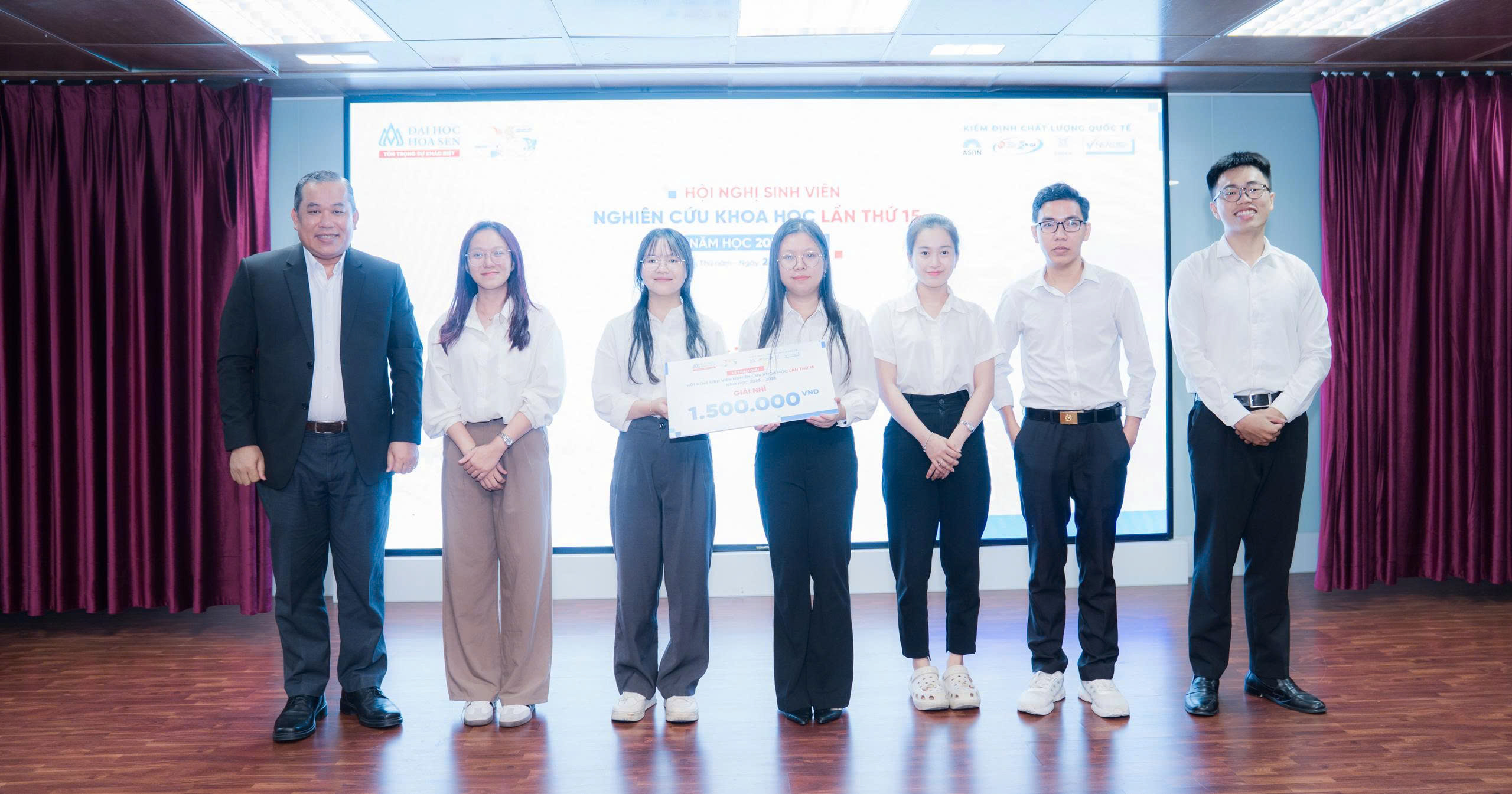 NCKH sinh viên lần thứ 15