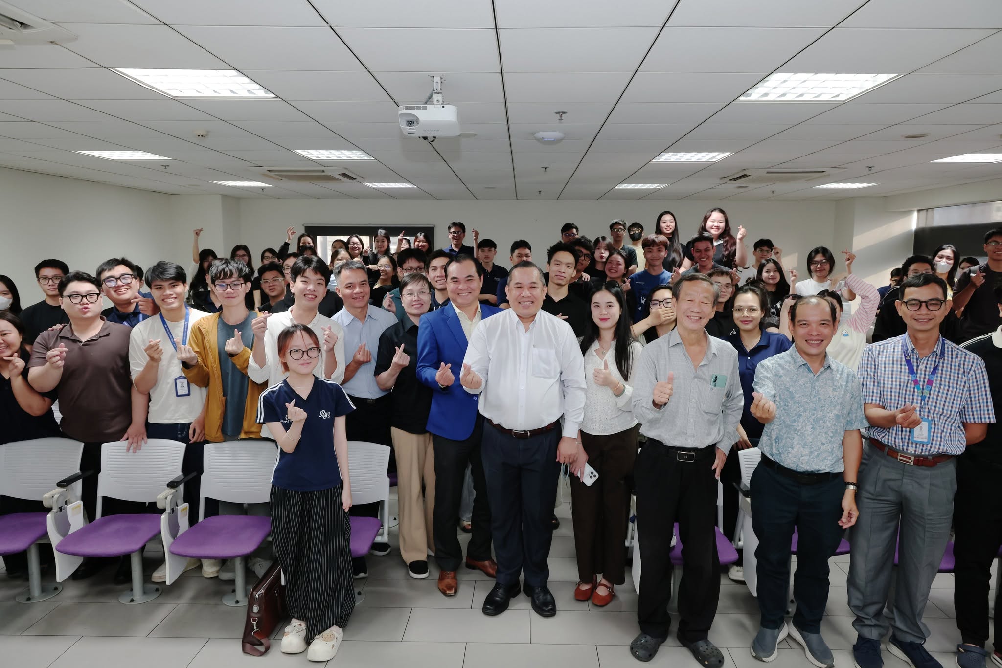 Hội Thảo Khoa Học 2026 về Nghiên Cứu Và Công Bố Quốc Tế Trong Lĩnh Vực Kinh Doanh 