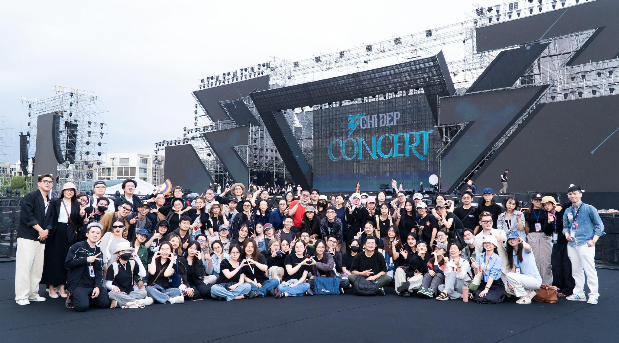 Sinh viên Hoa Sen học sản xuất chương trình thực chiến tại “CHỊ ĐẸP CONCERT”