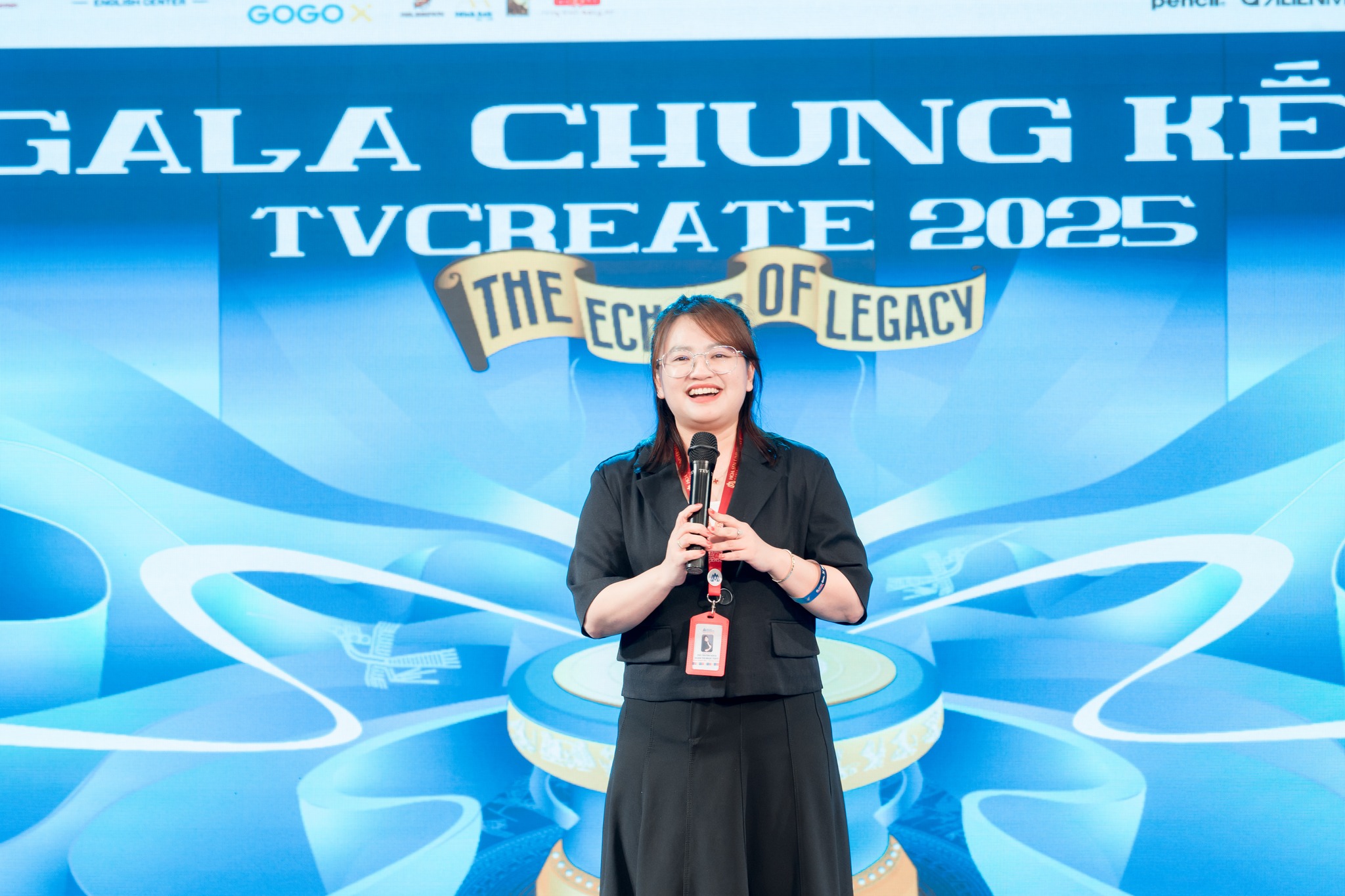 TS Đoàn Thị Ngọc Thuý – Phó Trưởng khoa Khoa Marketing – Truyền thông phát biểu tại đêm Gala Chung kết