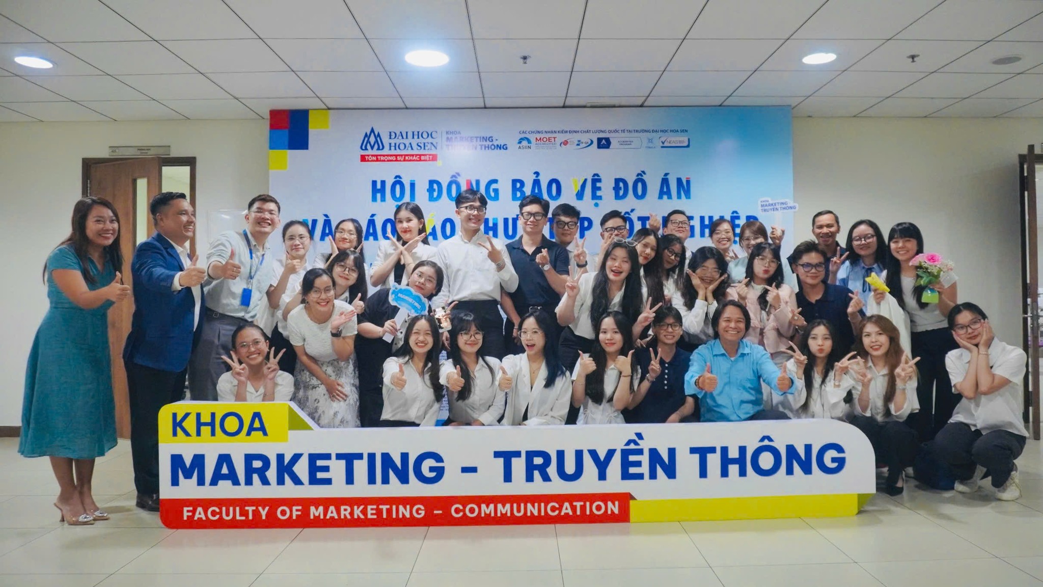 Showcasing a Journey of Growth: Marketing and Communication Students at the 2025 Graduation Defense