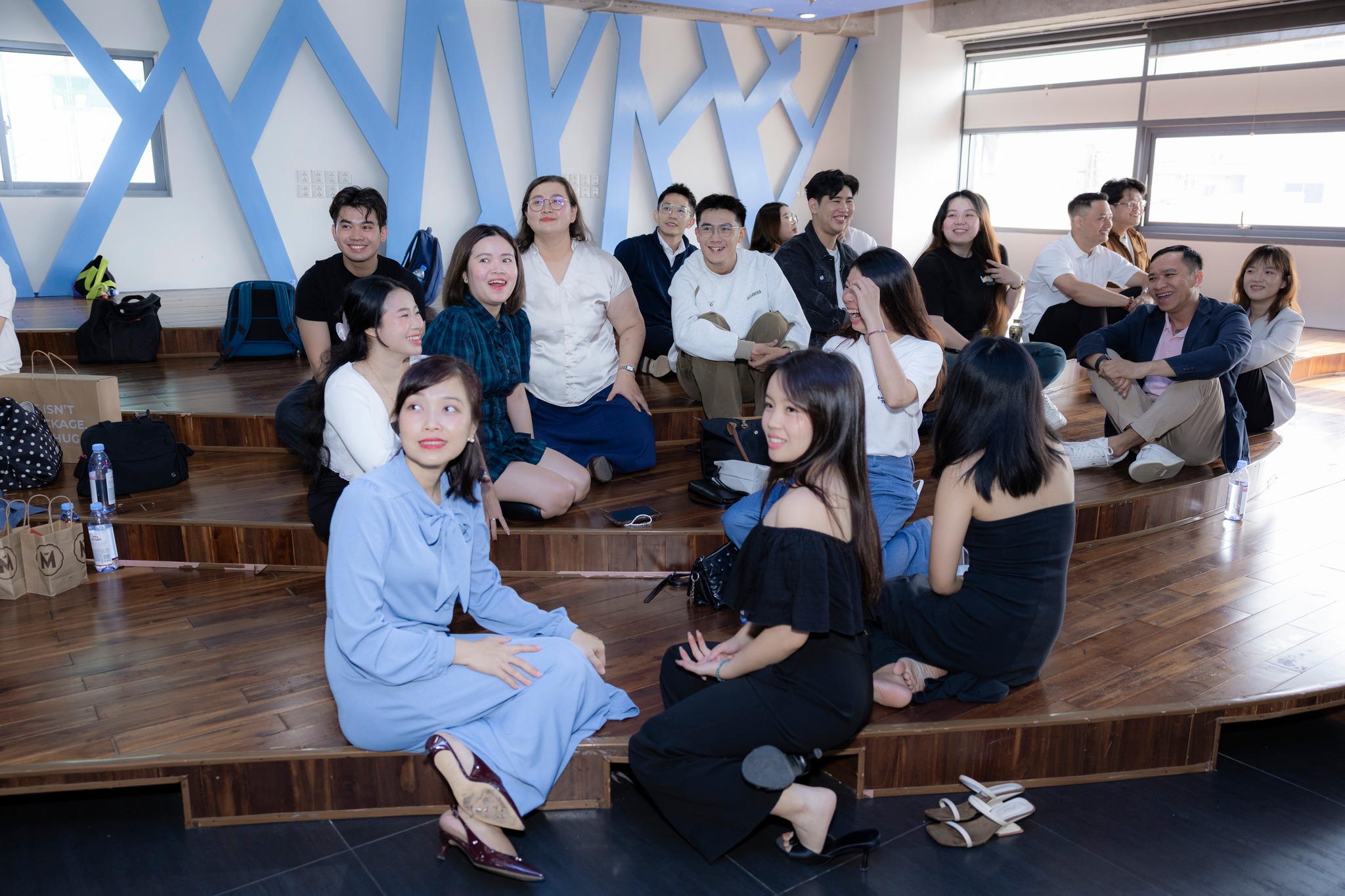 10/01/2026, Khoa MKT-TT HSU  họp mặt cựu sinh viên mang ý nghĩa của một hành trình “trở về”,  cùng kết nối, sẻ chia và tiếp tục đồng hành.