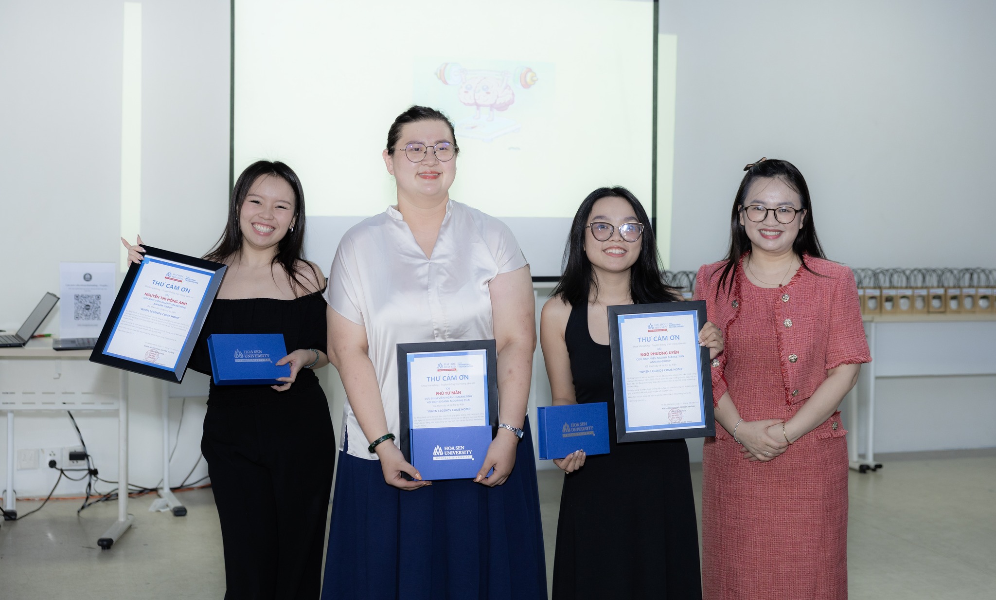 10/01/2026, Khoa MKT-TT HSU  họp mặt cựu sinh viên mang ý nghĩa của một hành trình “trở về”,  cùng kết nối, sẻ chia và tiếp tục đồng hành.