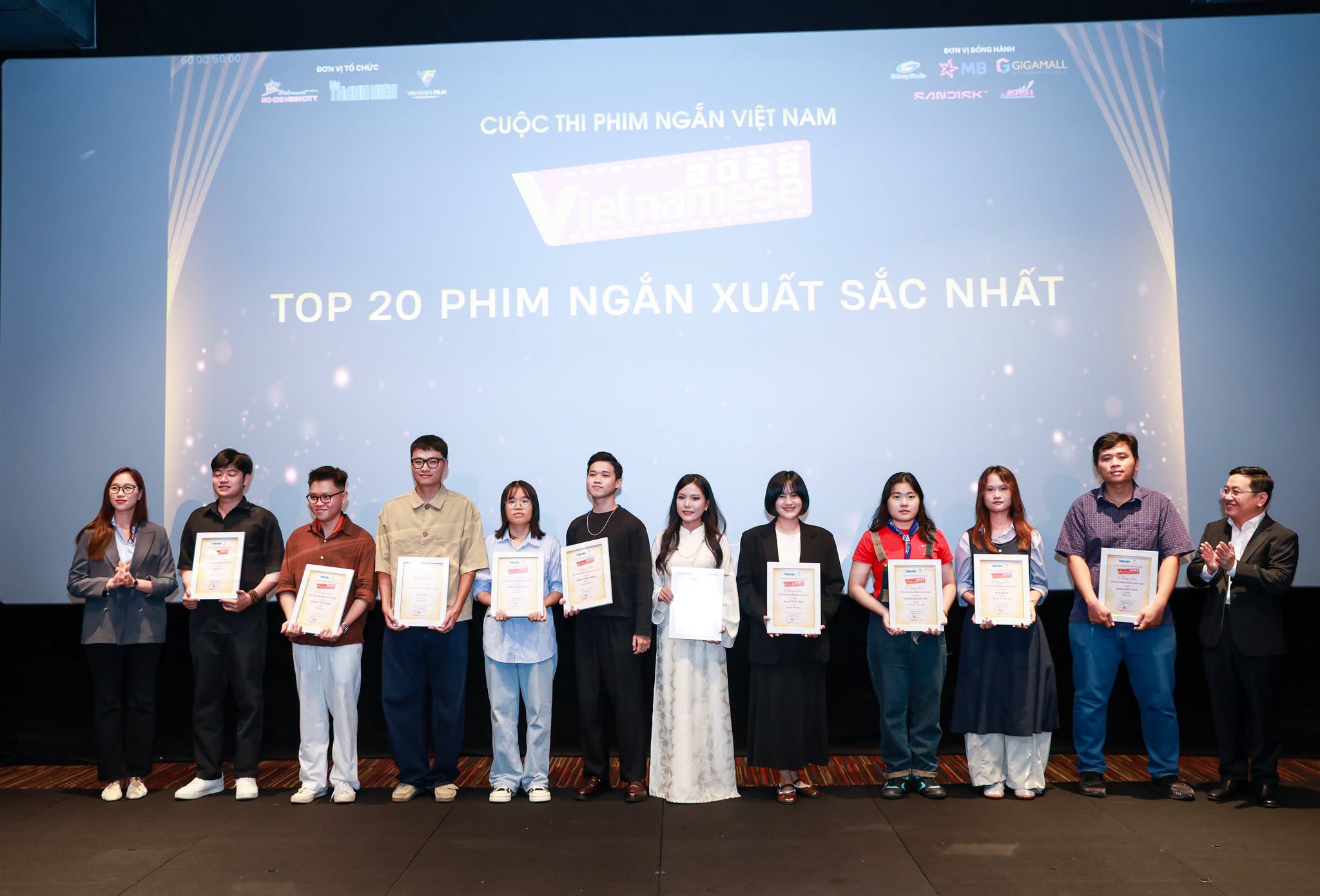 “Nước mắt tò he” – Dấu ấn sáng tạo của sinh viên Đỗ Vĩ Tiến