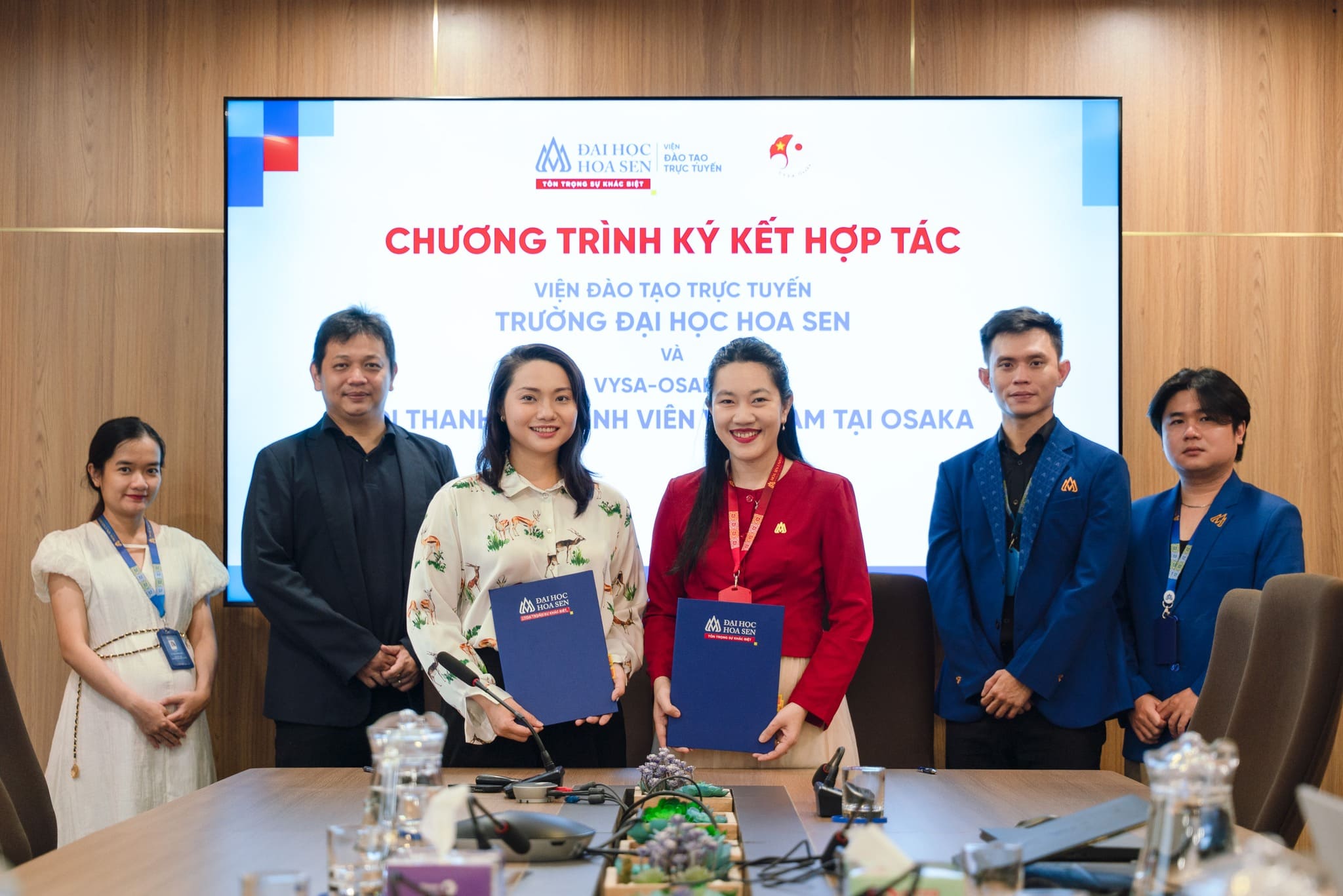 Viện Đào tạo trực tuyến – Trường Đại học Hoa Sen ký kết hợp tác cùng Hội thanh niên sinh viên Việt Nam tại Osaka