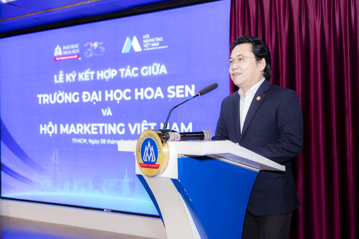 PGS. TS. Nguyễn Hữu Huy Nhựt - Hiệu trưởng Đại học Hoa Sen phát biểu tại buổi lễ ký kết