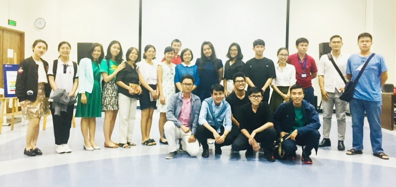 an-de-khoe-trong-dip-tet-dh-hoa-sen-4