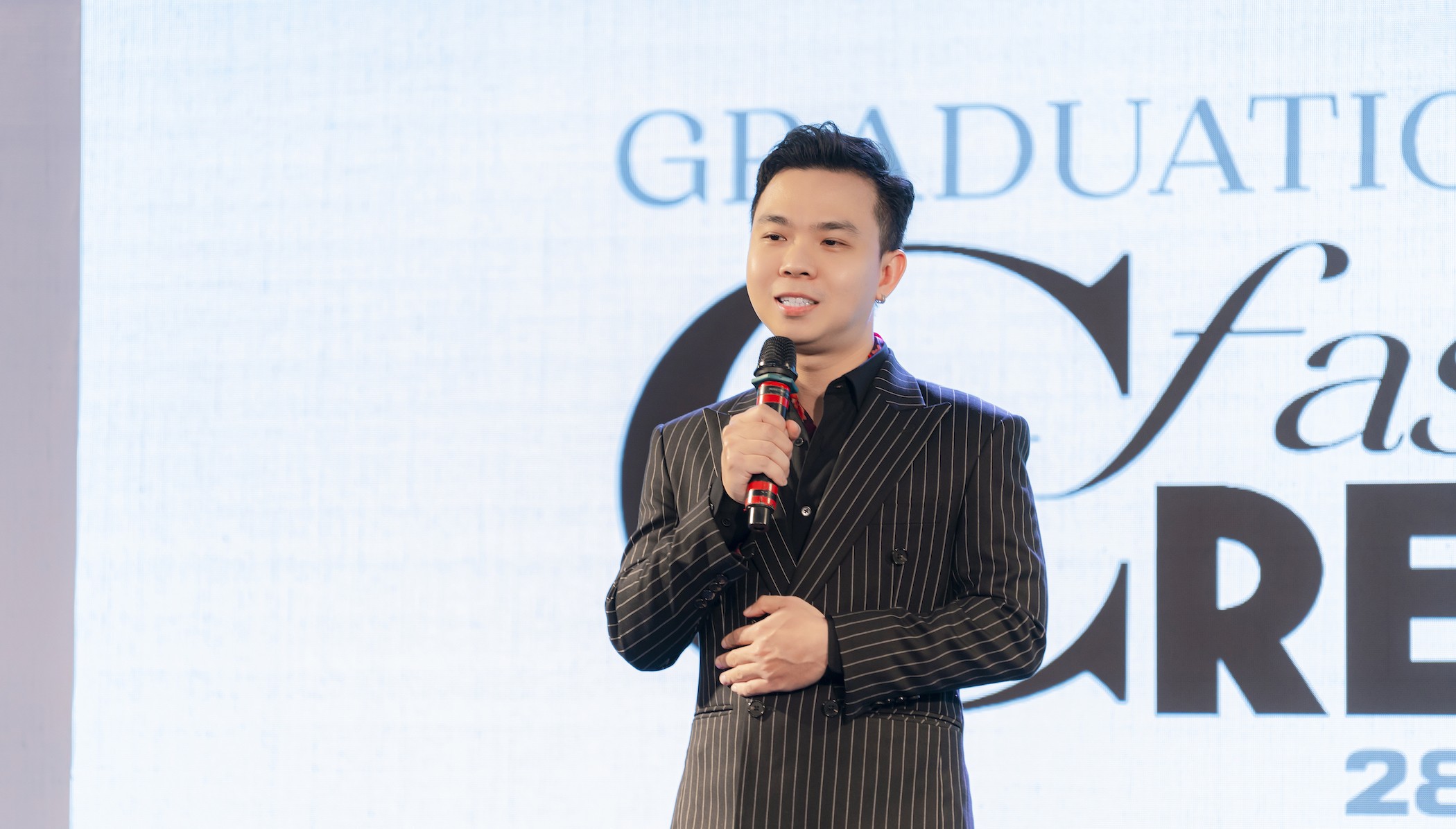 ThS Trần Minh Nhựt – Giám đốc chương trình Thiết kế thời trang HSU phát biểu tại sự kiện