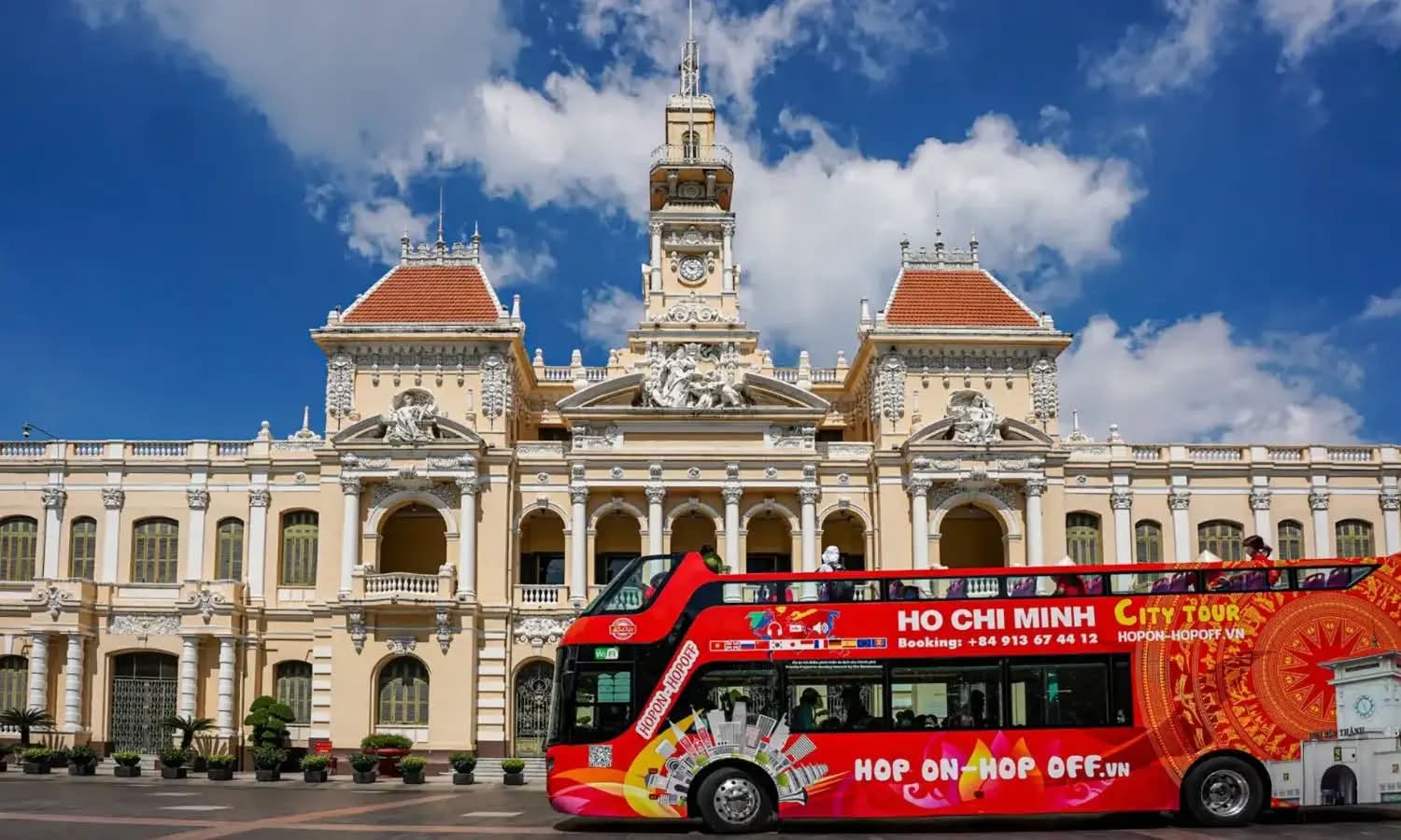 Tham Quan Vi Vu Vòng Quanh Sài Gòn Bằng Xe Buýt 2 Tầng