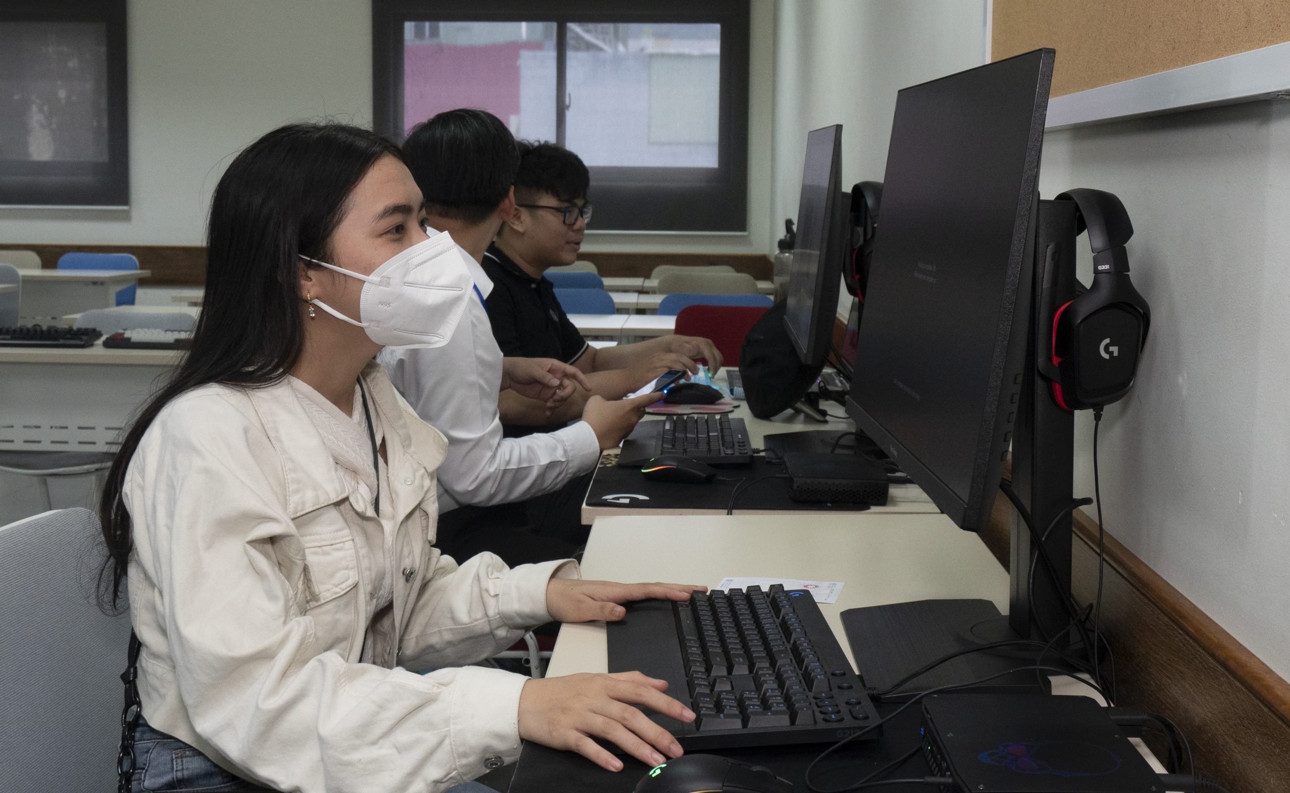 tuyen sinh dai hoc Hoa Sen diem trung tuyen theo phuong thuc rieng