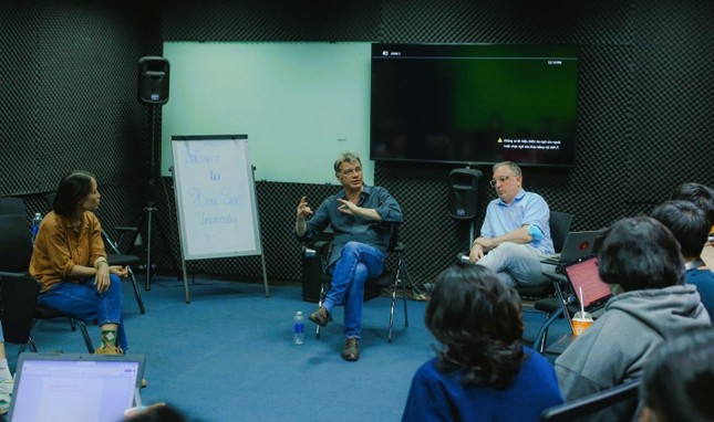 Ngành Quan he cong chung DH Hoa Sen