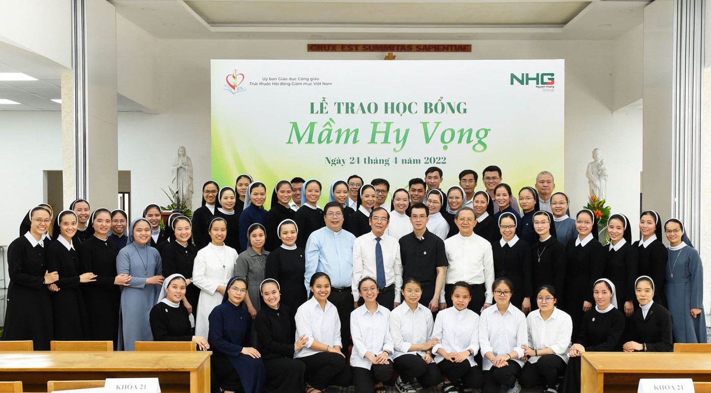 Hoc bong Mam hy vong 2022