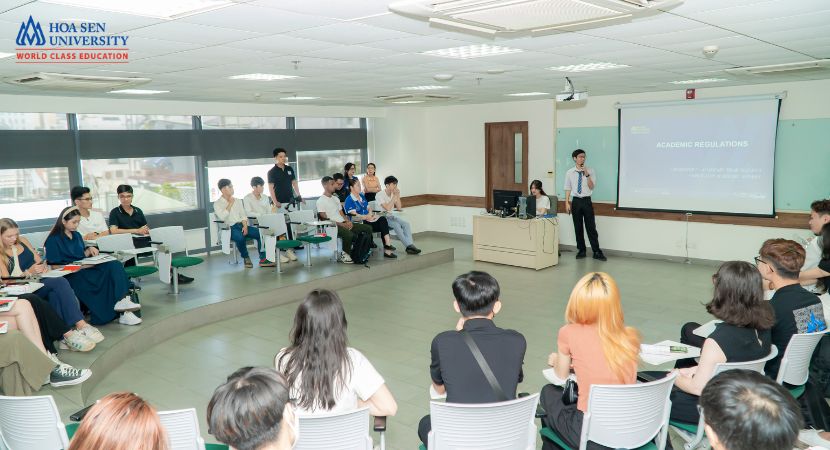 Các bạn sinh viên thường xuyên học hỏi và trau dồi kiến thức mới có thể ghi nhớ từ vựng