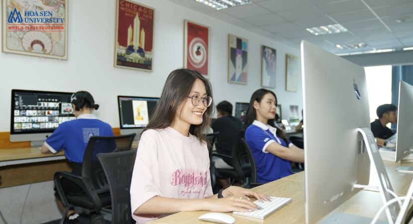 Sinh viên có thể lựa chọn một trong 6 khối thi chuyên ngành Digital Marketing