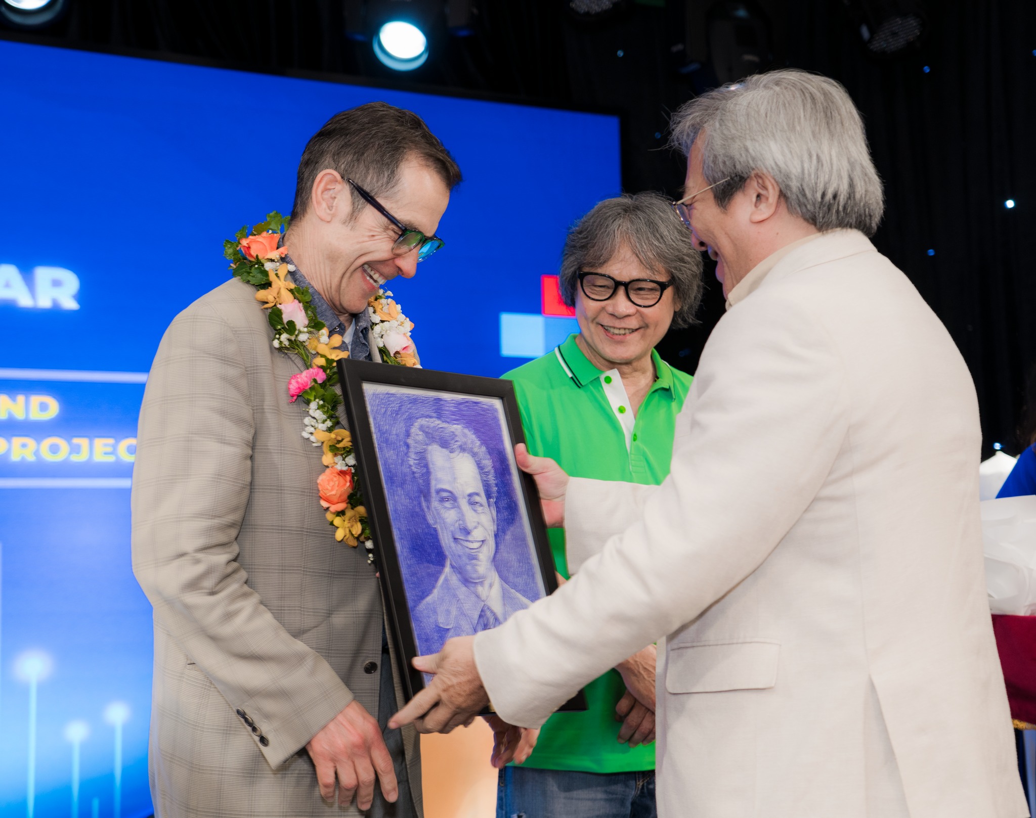 Giới trẻ dễ đánh mất “Vũ trụ ngôn từ” của chính mình trong thời đại AI