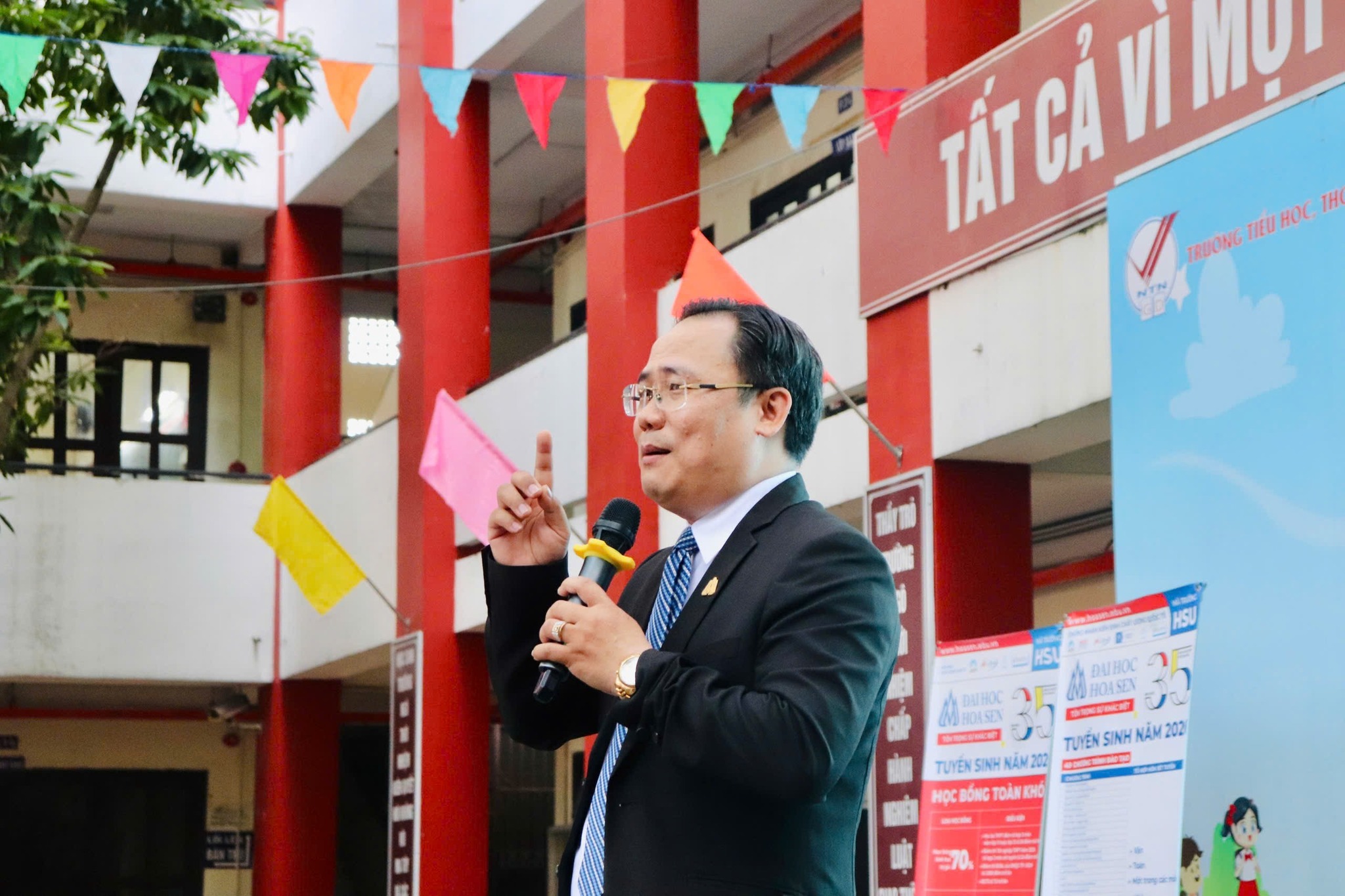 Tổ chức chương trình định hướng nghề nghiệp cho THPT Ngô Thời Nhiệm