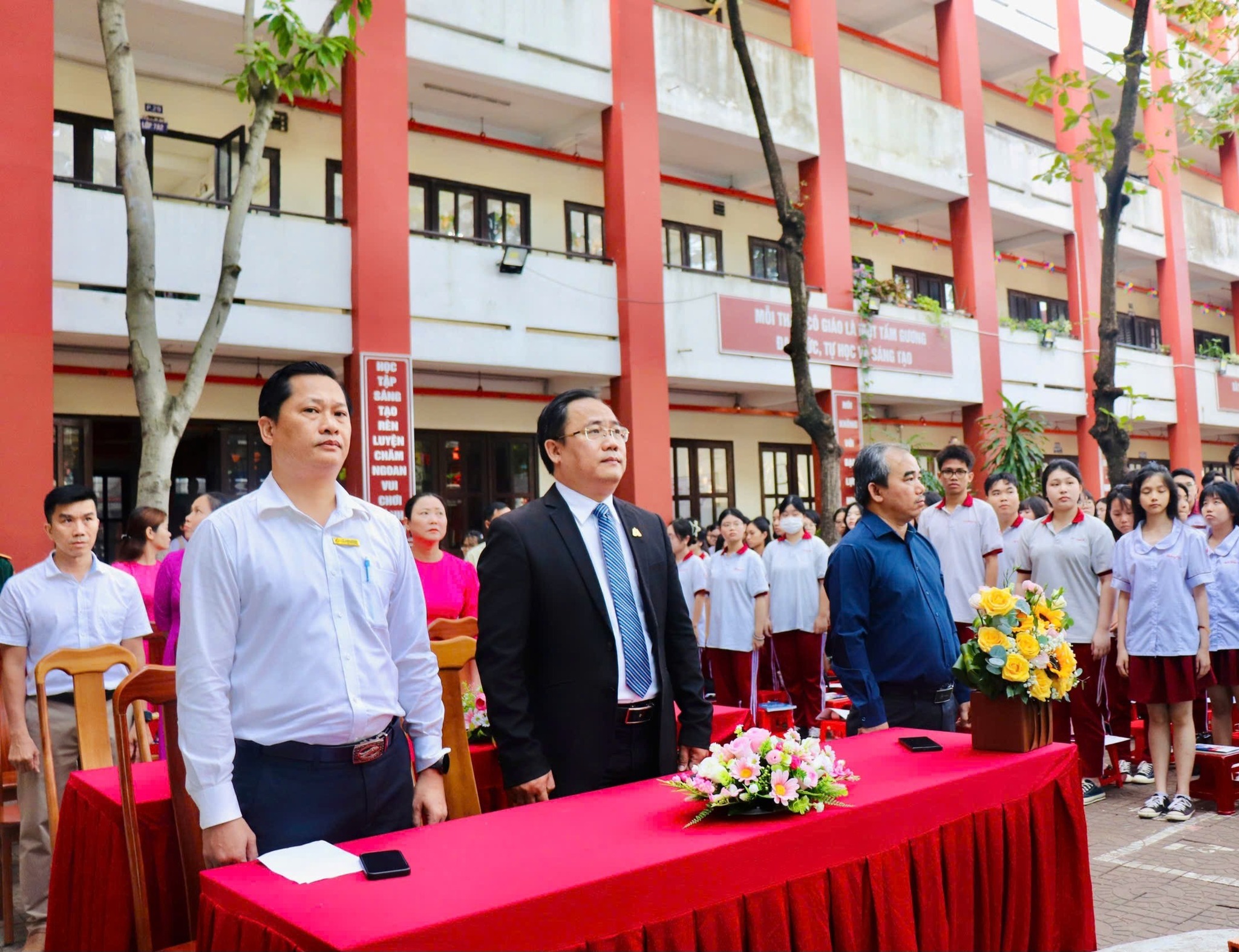 Tổ chức chương trình định hướng nghề nghiệp cho THPT Ngô Thời Nhiệm