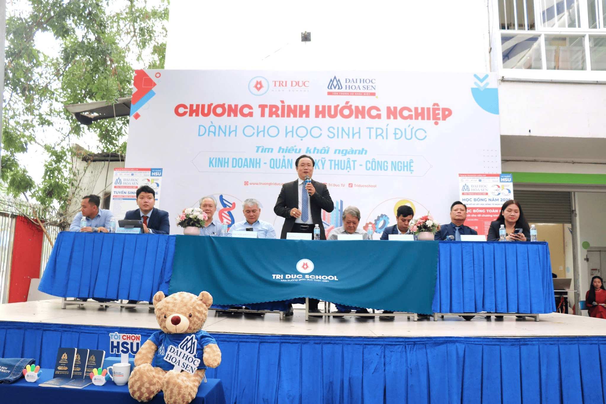 “Thực học - Thực làm” cùng ĐH Hoa Sen - Từ lớp học đến doanh nghiệp