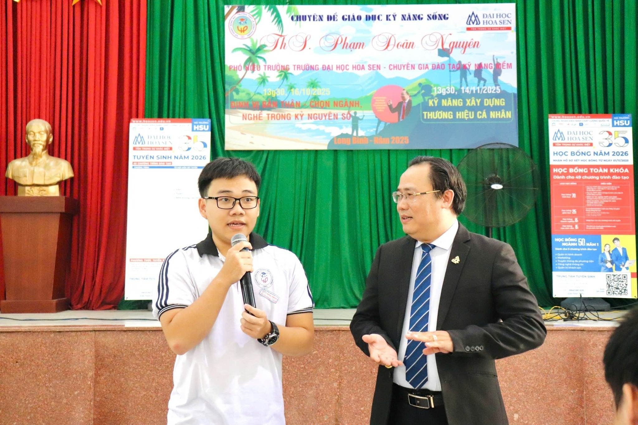 Gen Z Lê Hồng Phong “hỏi xoáy” chuyện tương lai – chuyên gia HSU giải đáp tận tâm