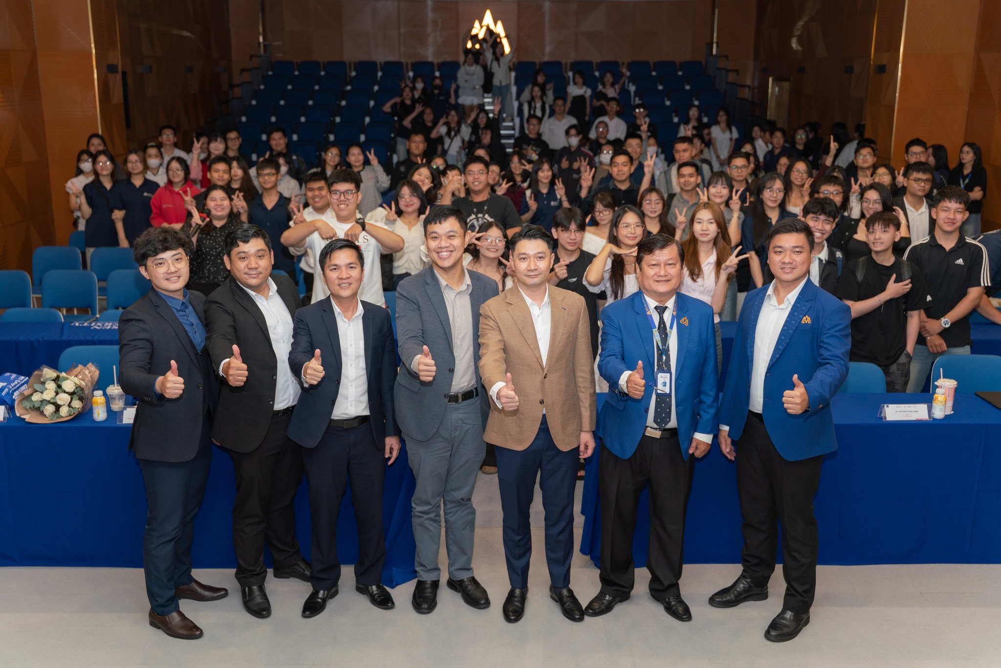 Sinh viên khám phá hành trình trở thành Luật sư tư vấn doanh nghiệp toàn cầu cùng chuyên gia