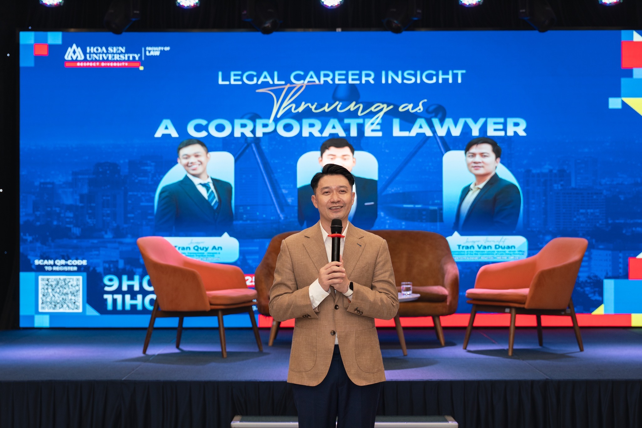 Sinh viên khám phá hành trình trở thành Luật sư tư vấn doanh nghiệp toàn cầu cùng chuyên gia