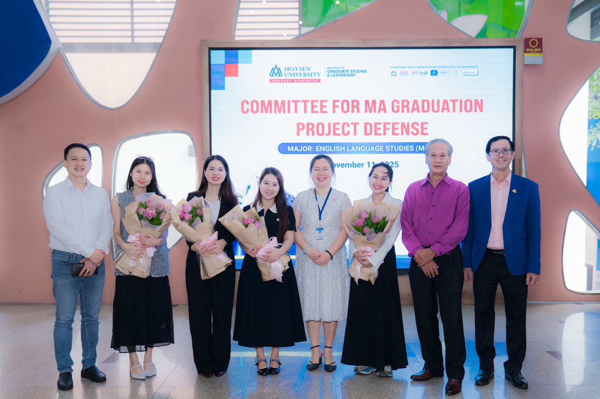 Học viên xuất sắc bảo vệ thành công Đề án Tốt nghiệp Thạc sĩ Ngôn ngữ Anh