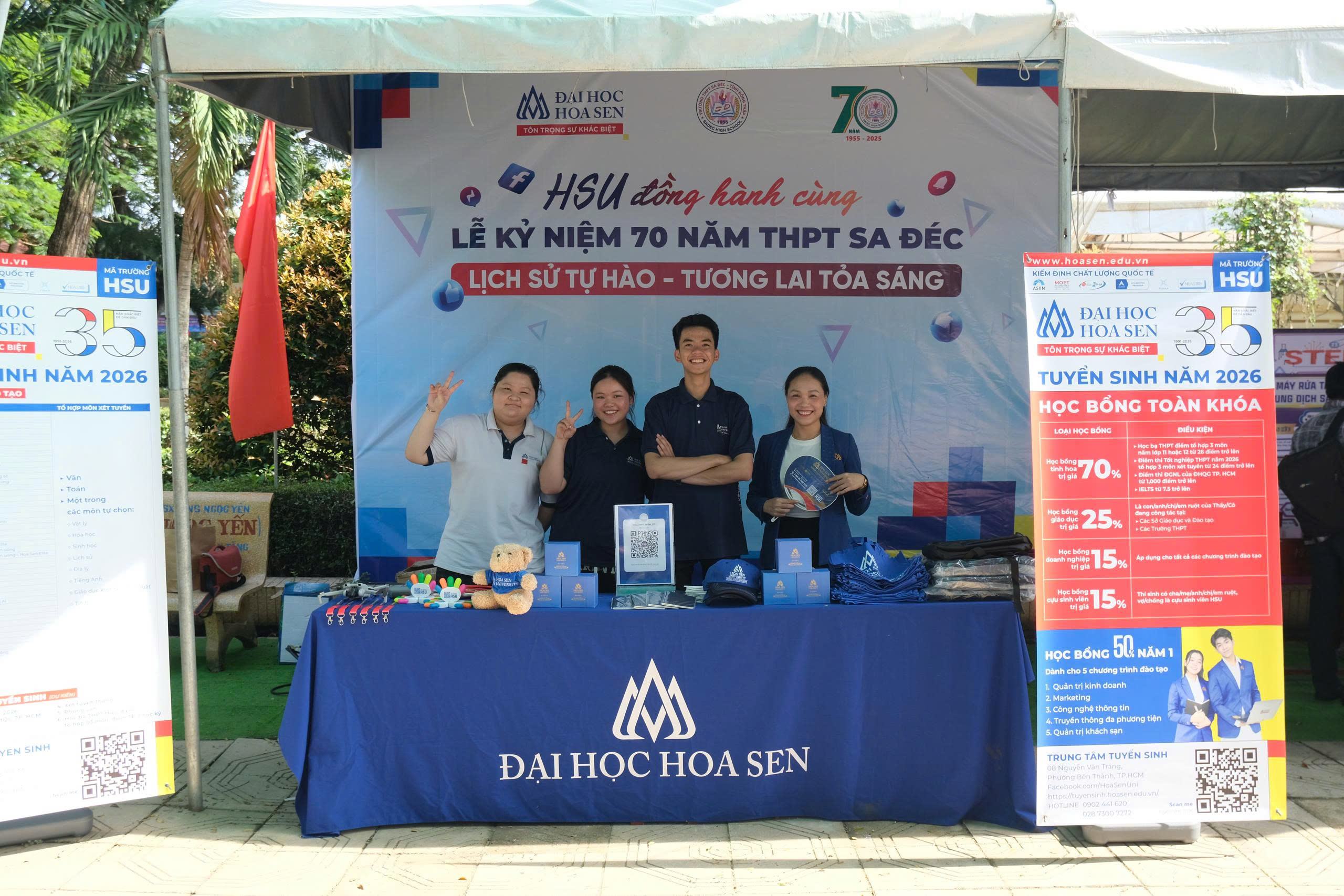 Ấm áp mùa tri ân: Đại học Hoa Sen tham gia kỷ niệm 70 năm THPT Sa Đéc