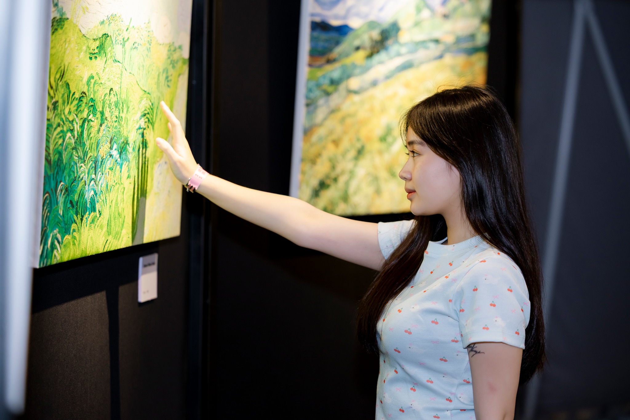 Chuyến trải nghiệm của sinh viên tại triển lãm “TỎA – Soul of Van Gogh”