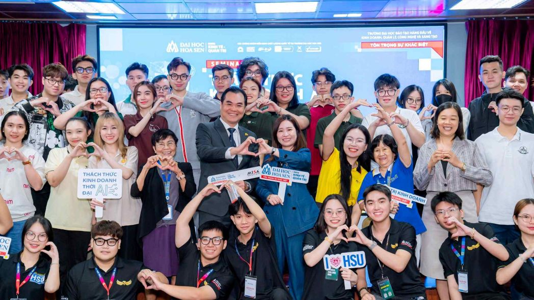 khoa kinh doanh dai hoc hoa sen-tuyen sinh-compressed