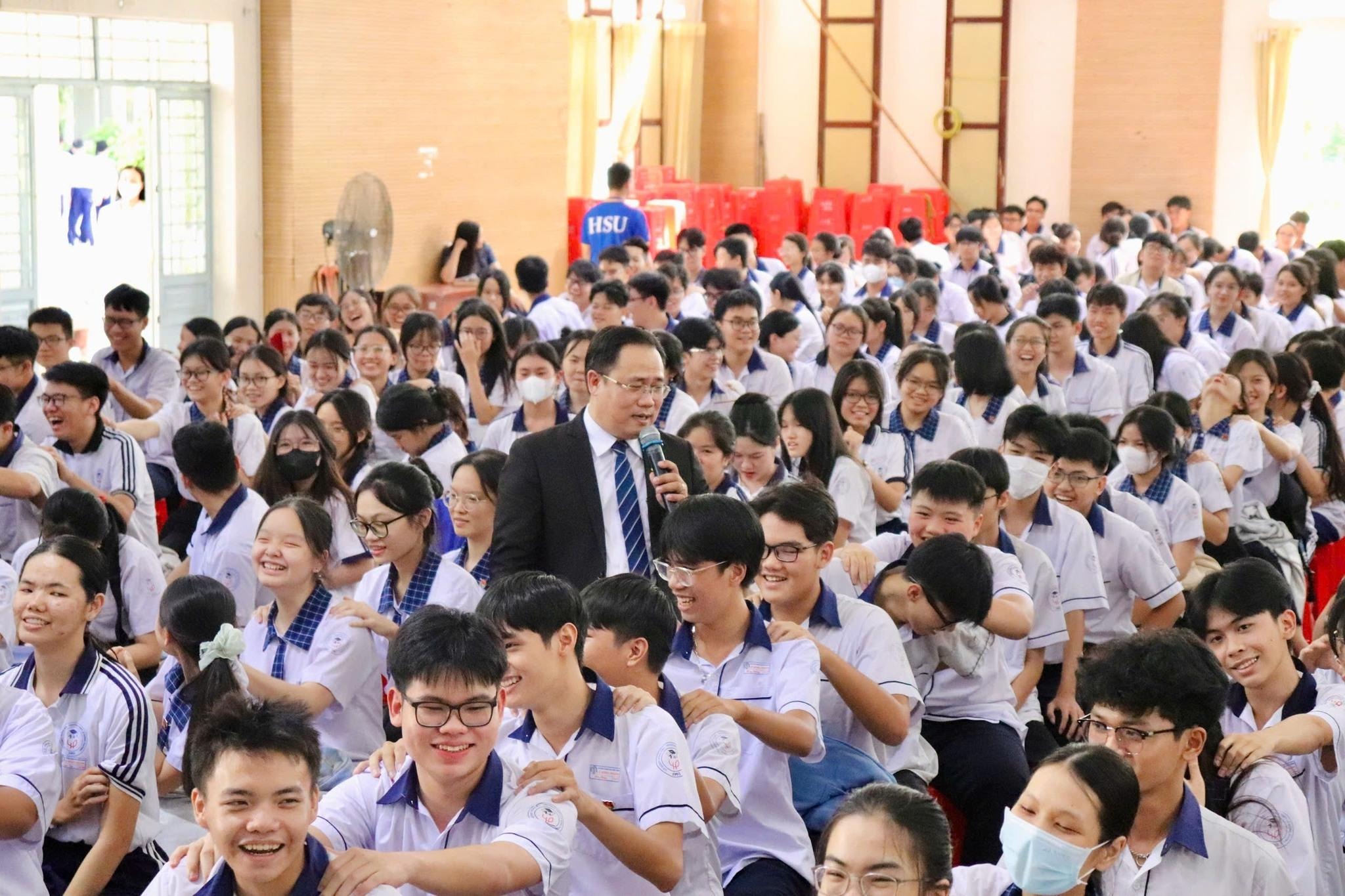 Khám phá sức mạnh "Xây dựng thương hiệu cá nhân" cùng học sinh THPT Lê Hồng Phong