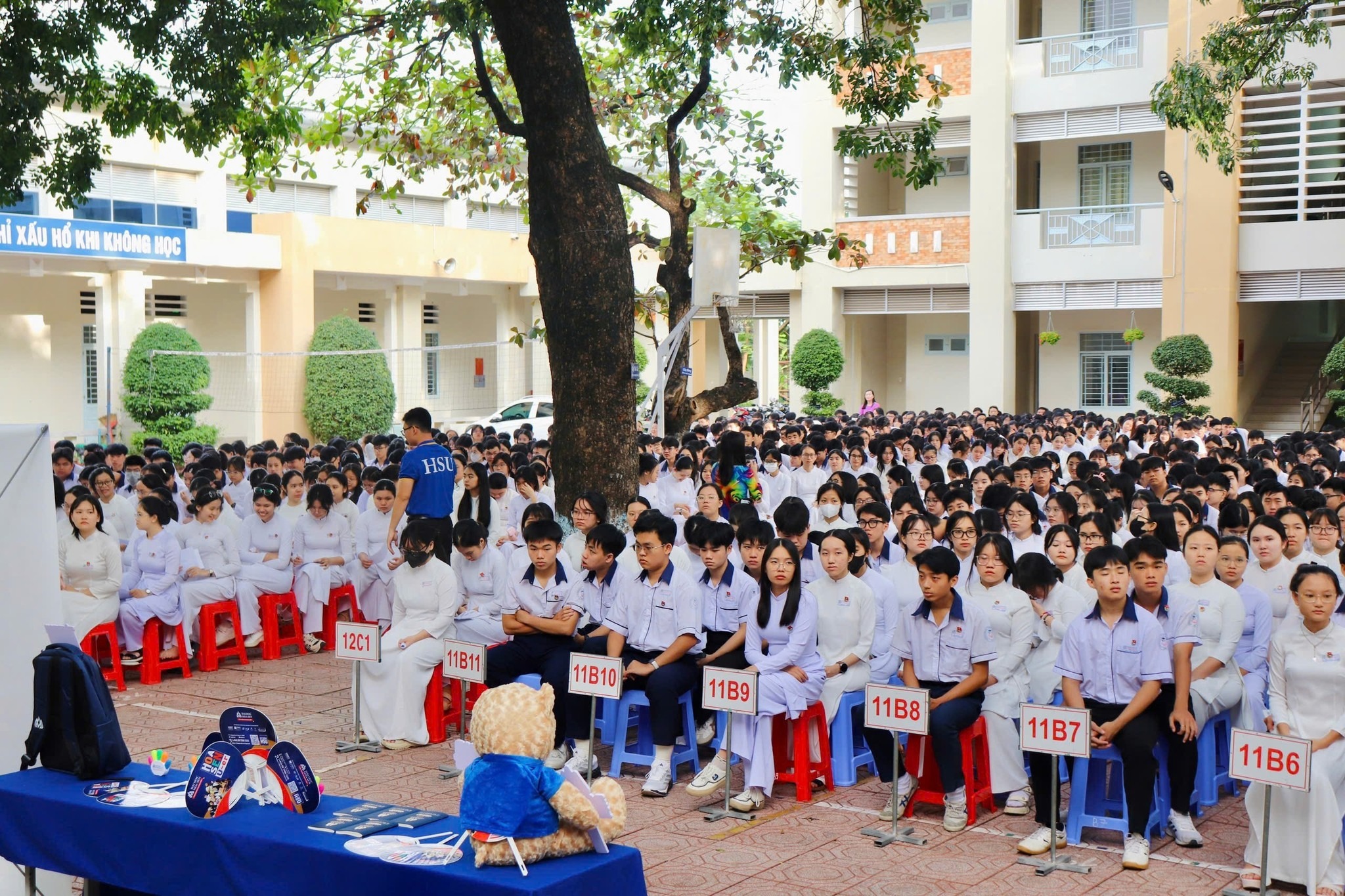 HSU x THPT Lê Hồng Phong – bứt phá cảm xúc!