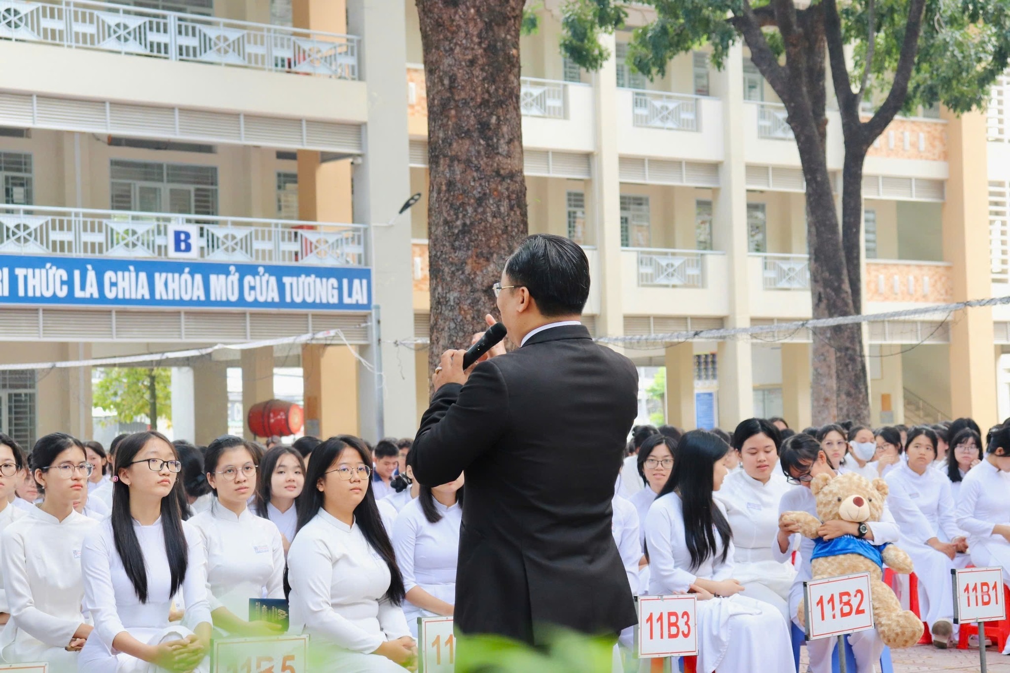 HSU x THPT Lê Hồng Phong – bứt phá cảm xúc!