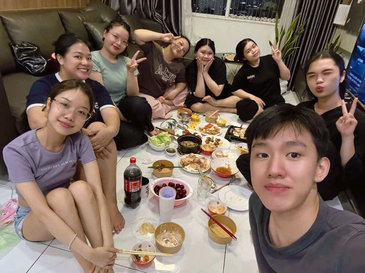 HSU chung tay hướng về Miền Trung nhu yếu phẩm được quyên góp chỉ trong 4 ngày