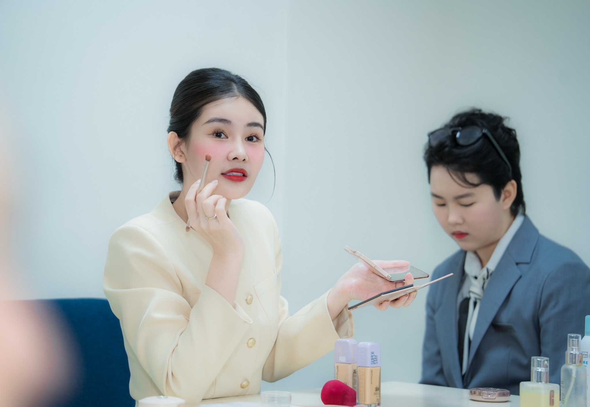 Hoa Sen ELITE chuẩn hóa diện mạo, kỹ năng và tác phong theo chuẩn quốc tế cho sinh viên