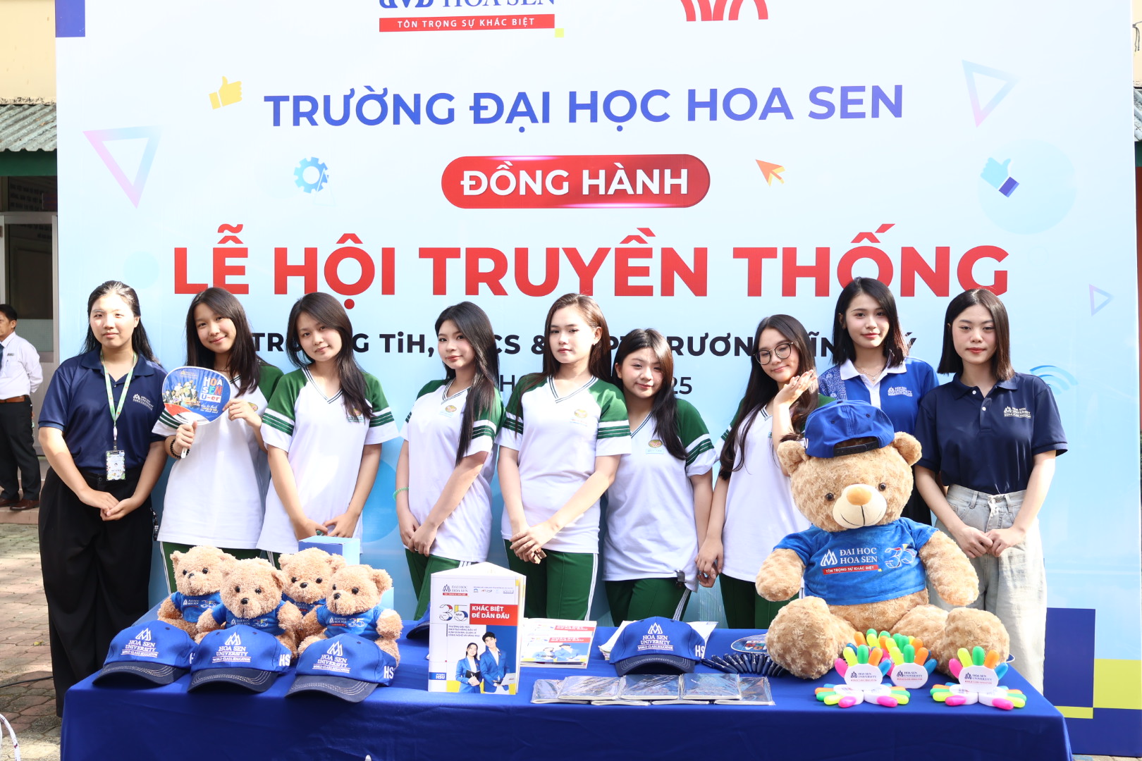 Lễ hội Truyền thống Trương Vĩnh Ký lần thứ 29 cùng HSU trải nghiệm công nghệ hiện đại