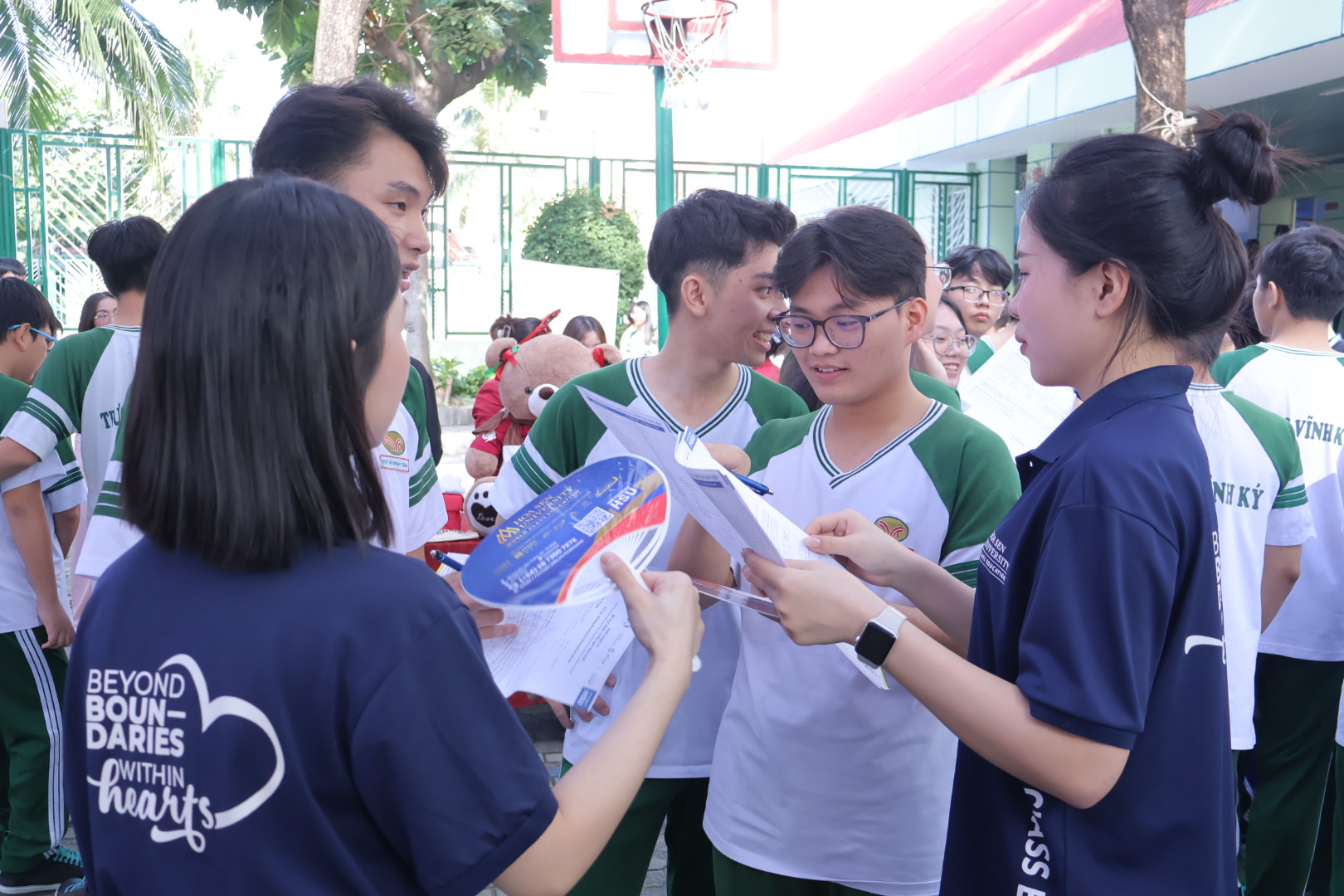 Lễ hội Truyền thống Trương Vĩnh Ký lần thứ 29 cùng HSU trải nghiệm công nghệ hiện đại