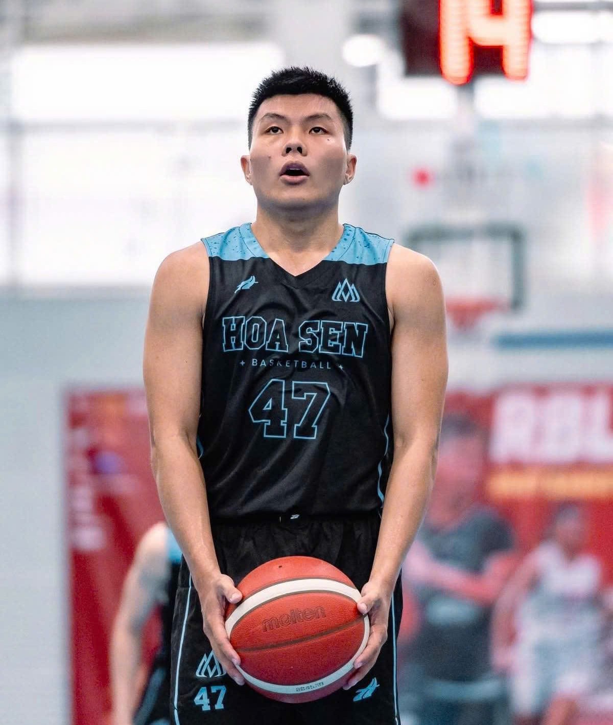 HUỲNH TRỰC NHÂN – VĐV ĐỘI TUYỂN BÓNG RỔ QUỐC GIA, SINH VIÊN NGÀNH QUẢN TRỊ KINH DOANH HSU