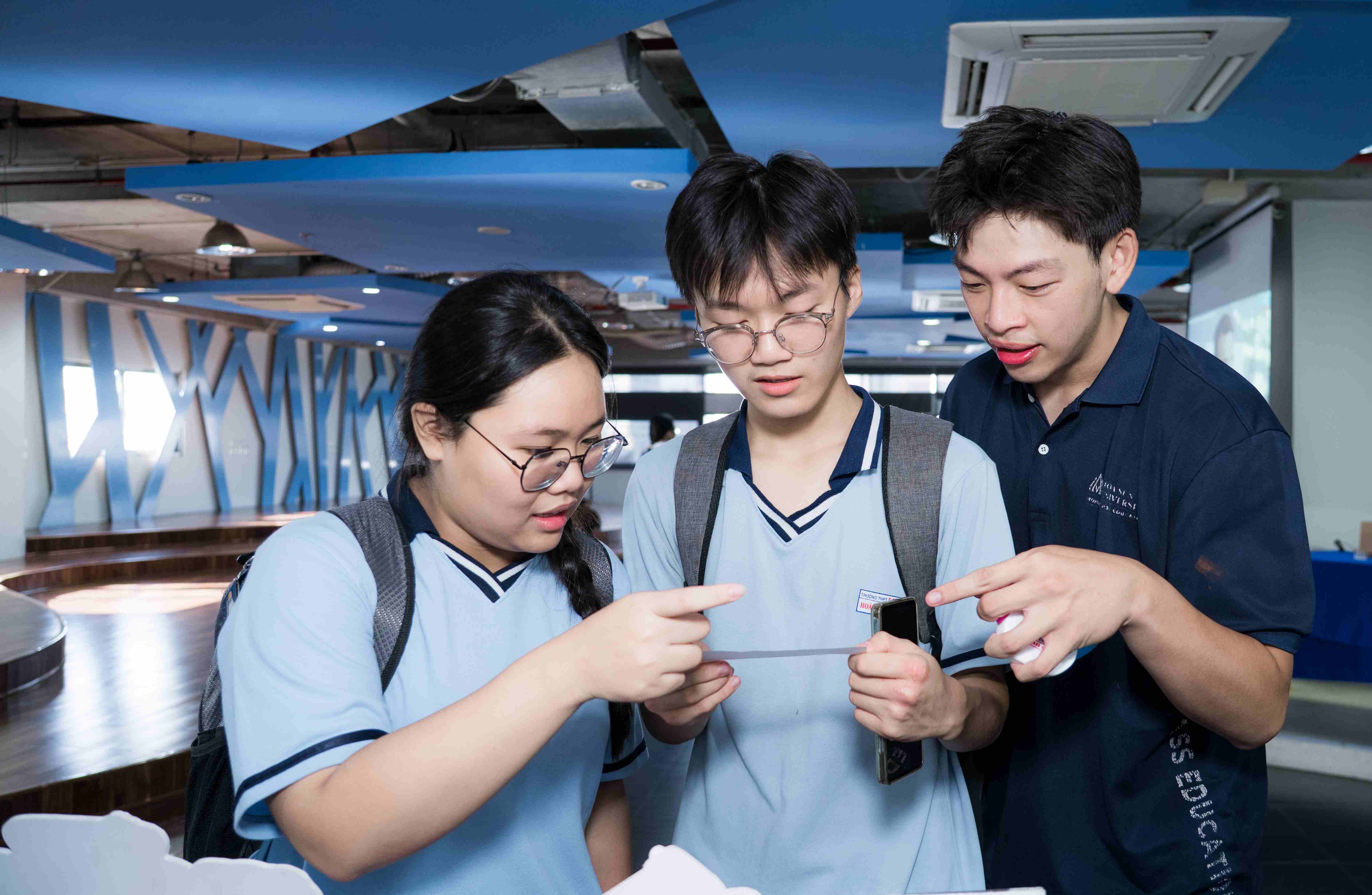 Học sinh THPT Ten Lơ Man trải nghiệm Đại học Hoa Sen – Bước đầu định hướng tương lai