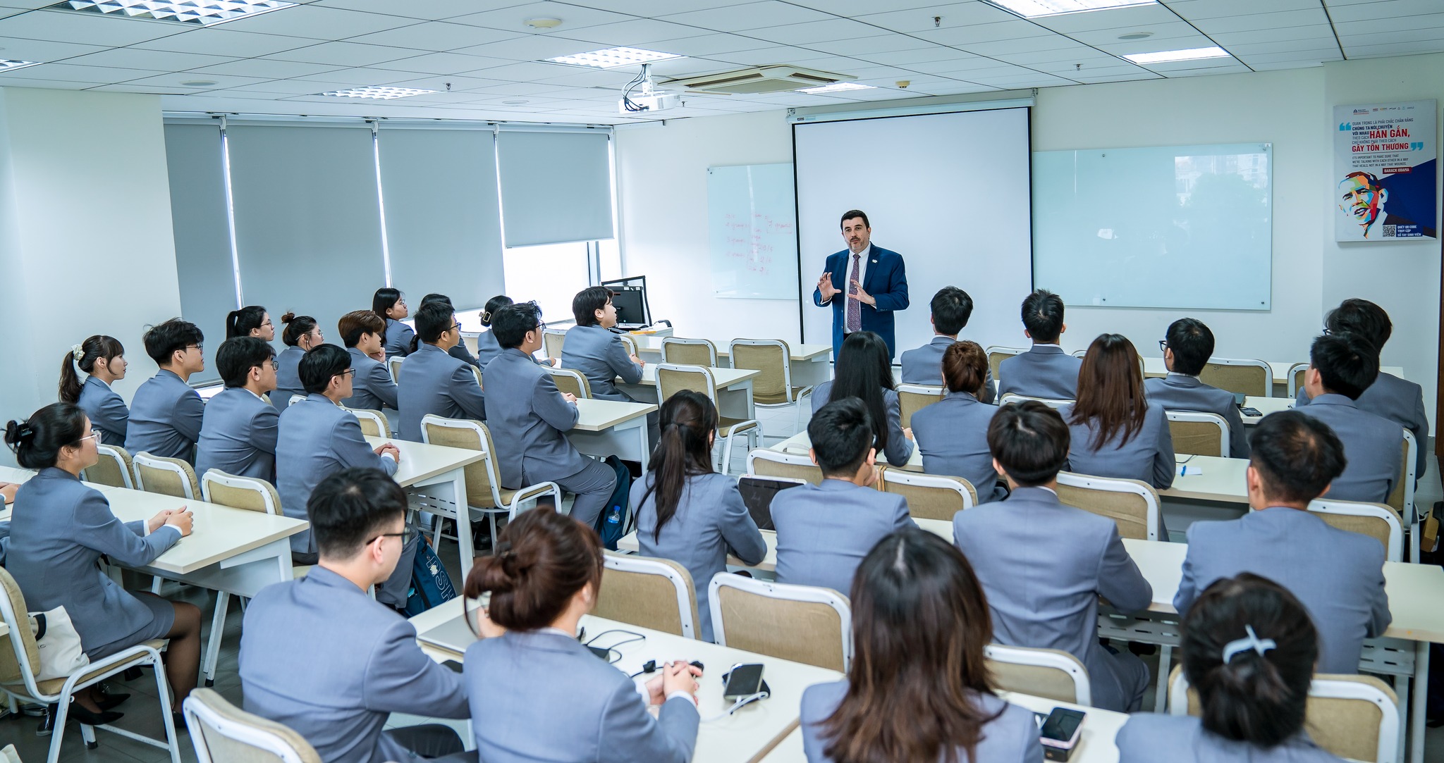 Chương trình Hoa Sen Elite hợp tác Tập đoàn Giáo dục Thụy Sĩ SEG: Mở rộng lộ trình học tập toàn cầu cho sinh viên