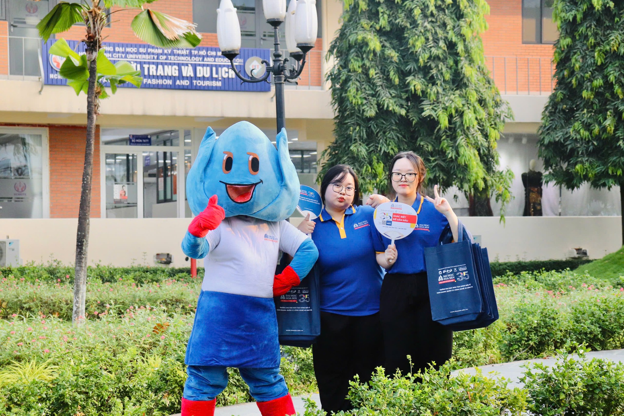 Tuyển thẳng vào Đại học Hoa Sen với IELTS giúp bạn “về đích sớm”