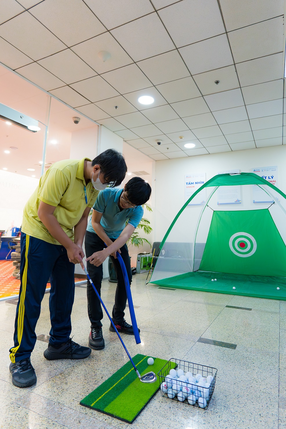 [Campus Tour] Học sinh THCS & THPT Vạn Hạnh & Quốc Trí trải nghiệm “một ngày làm sinh viên HSU”